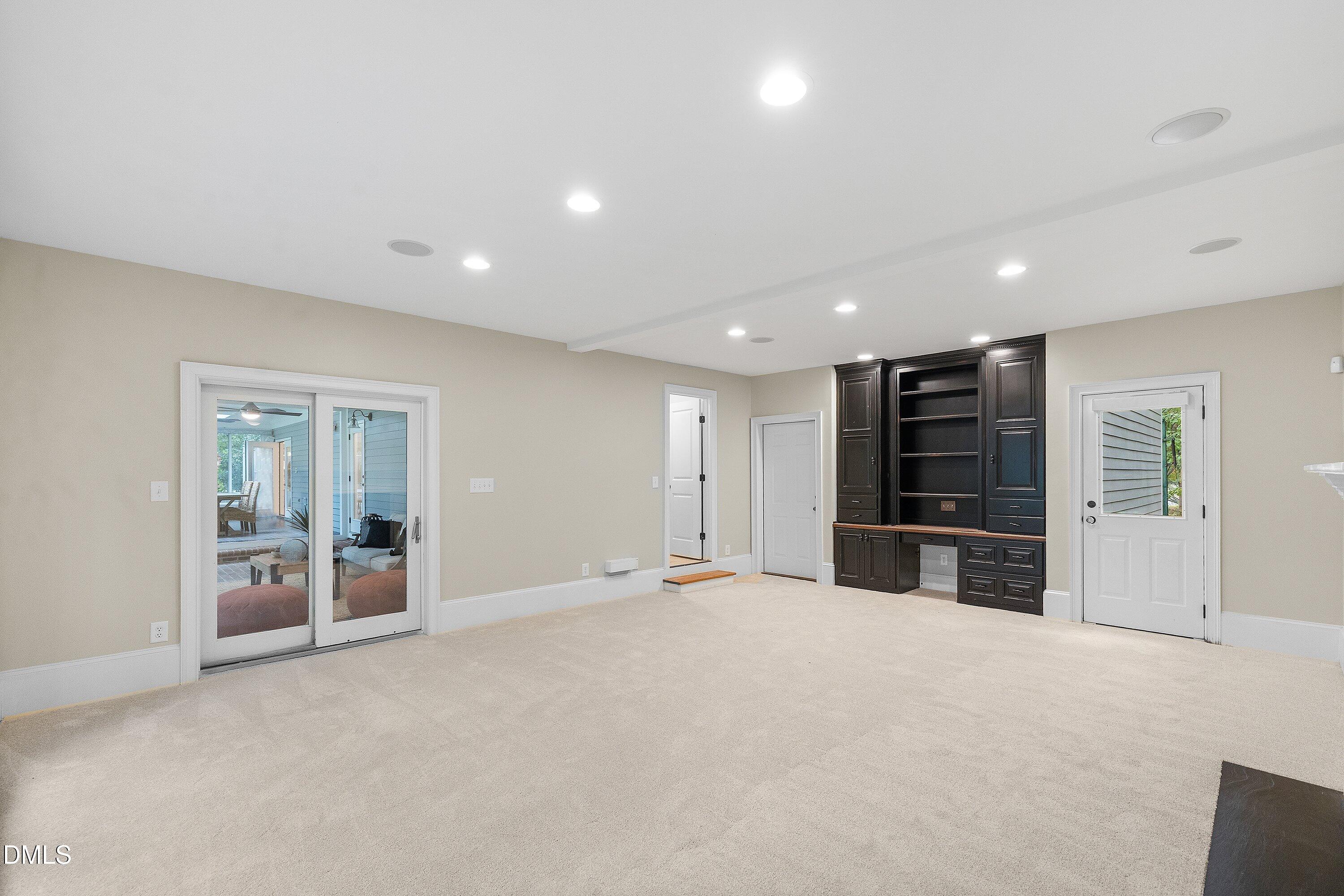 6504 Prestwick Place Property Photo 29