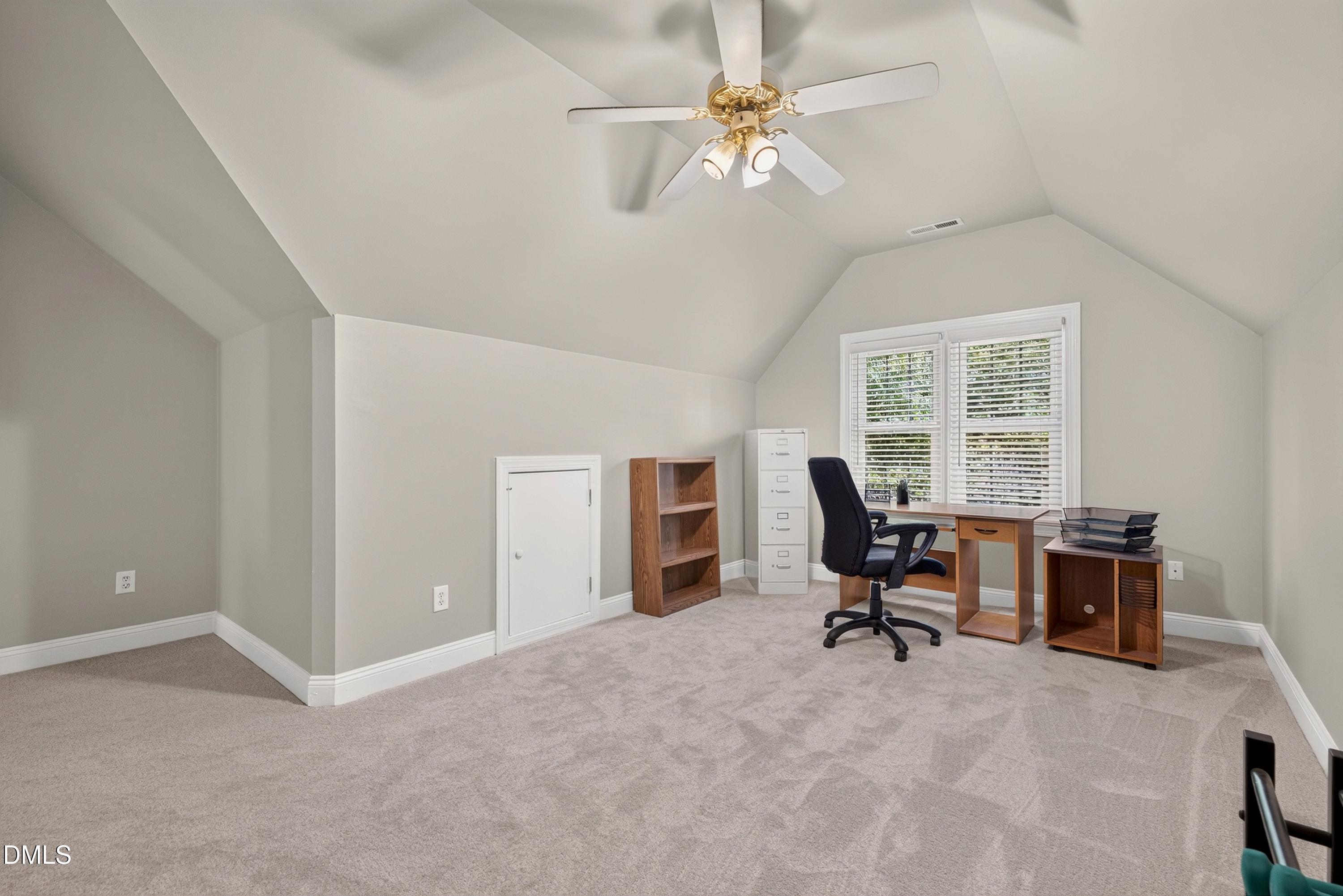 105 Crossway Lane Property Photo 40