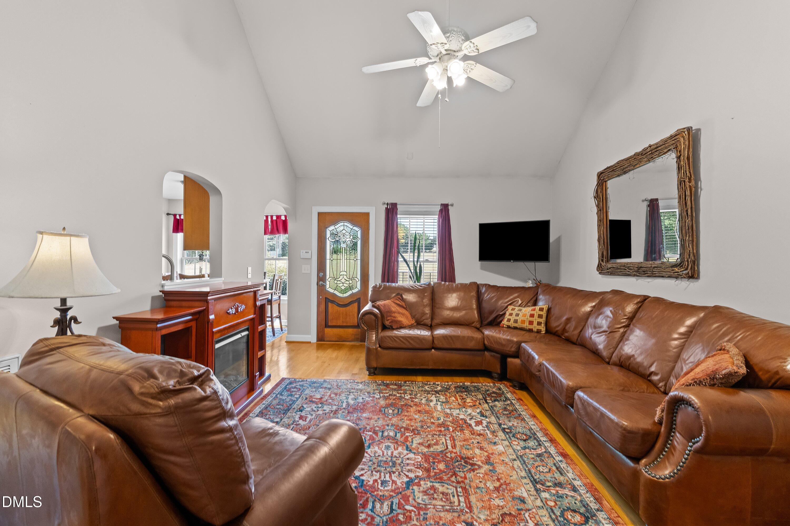 315 Everland Parkway Property Photo 3