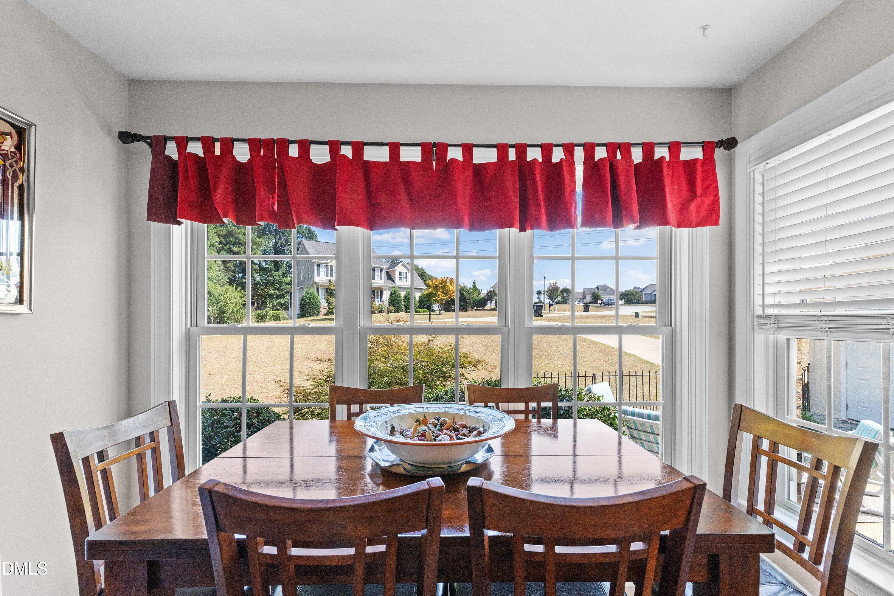 315 Everland Parkway Property Photo 14