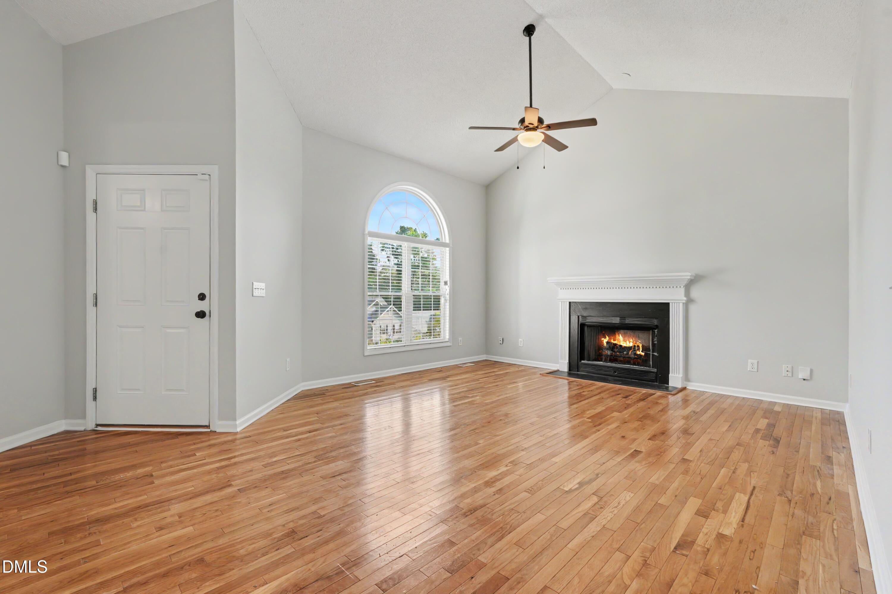 2416 Kingsboro Road Property Photo 2