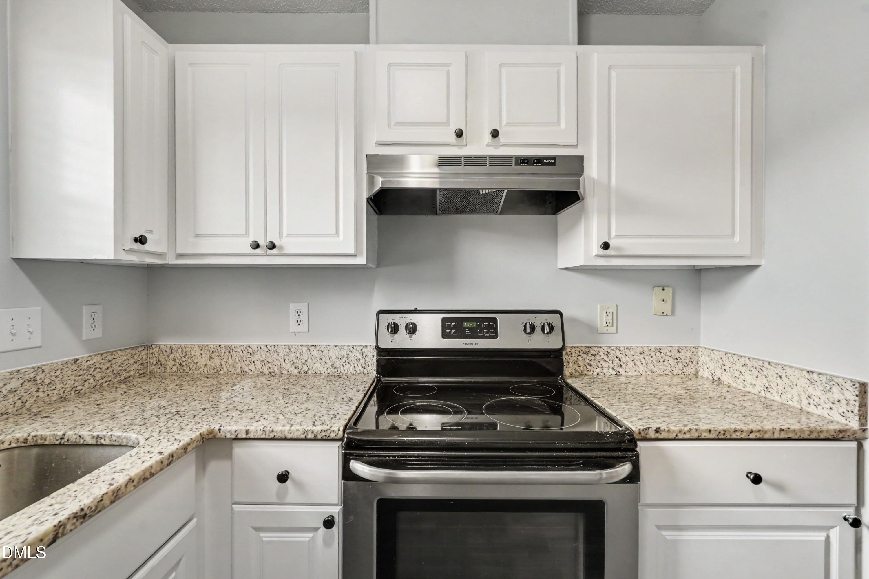 2416 Kingsboro Road Property Photo 8