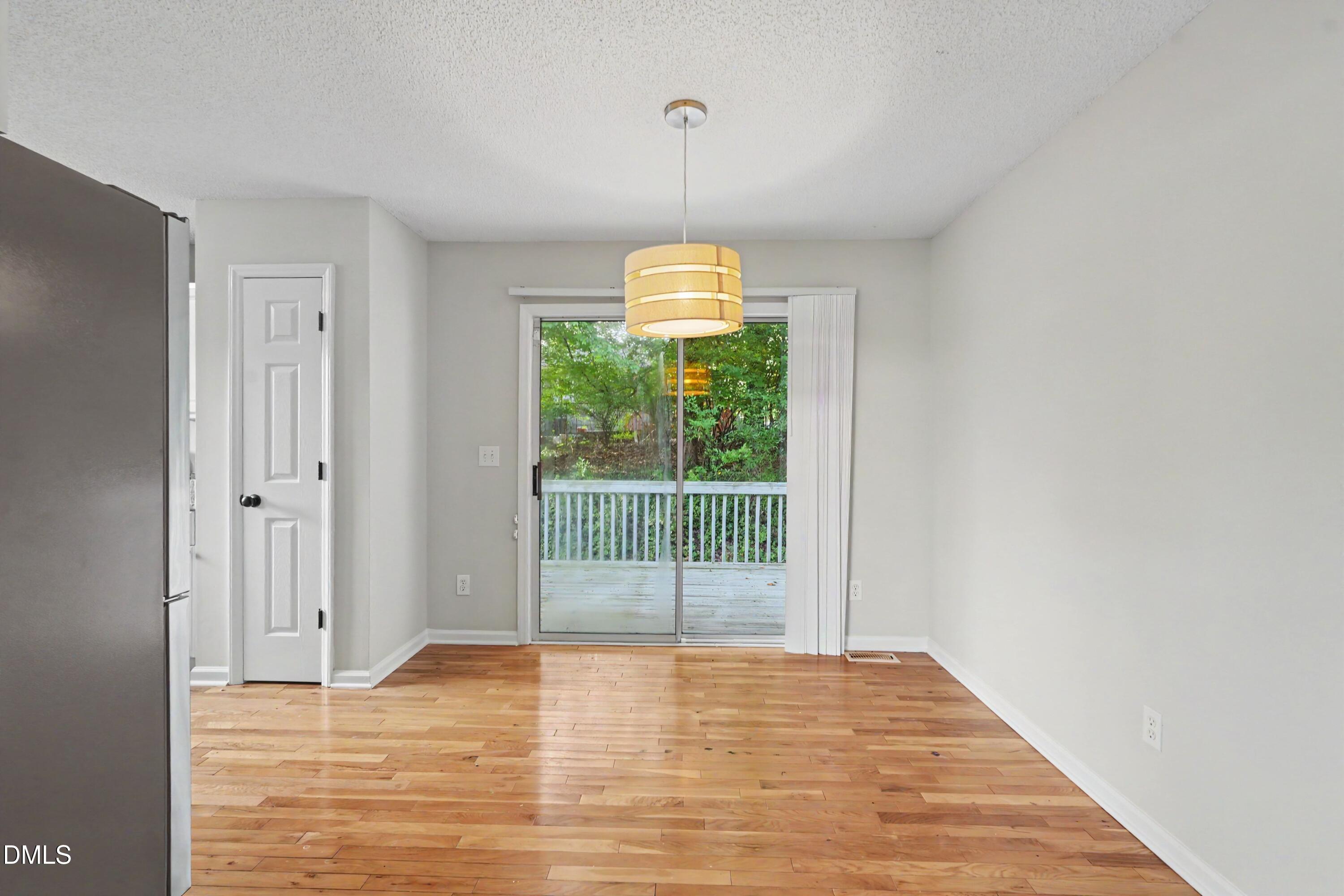 2416 Kingsboro Road Property Photo 11