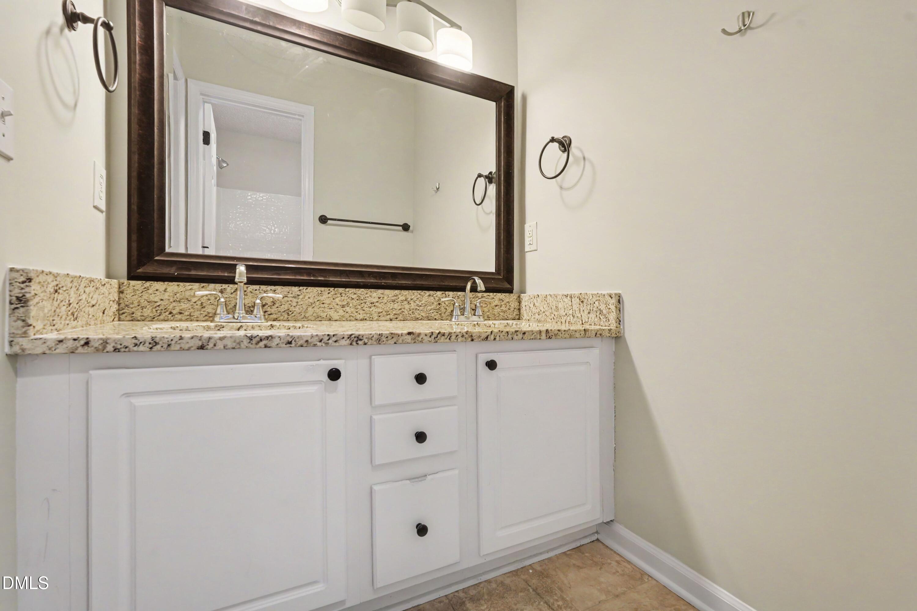 2416 Kingsboro Road Property Photo 13