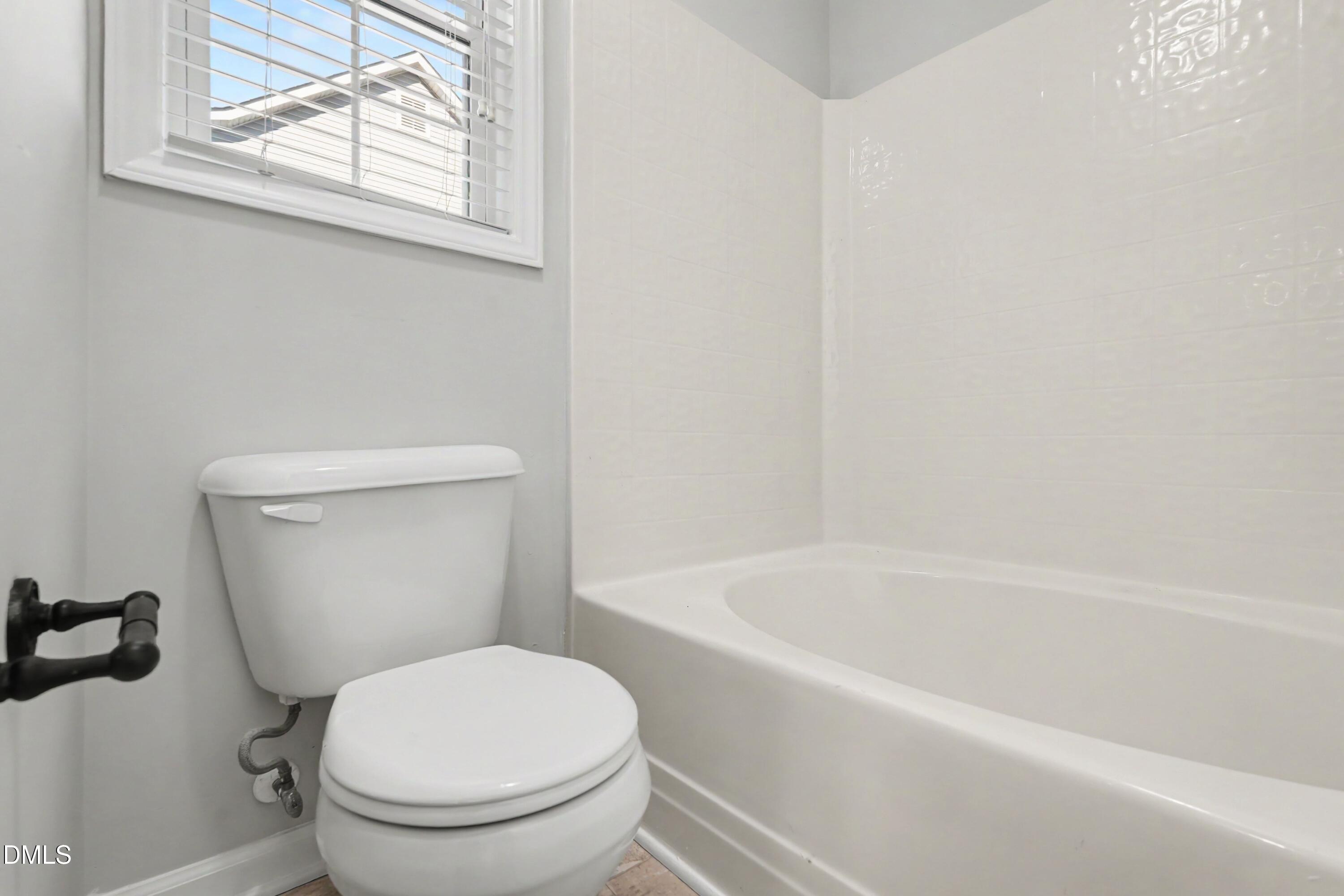2416 Kingsboro Road Property Photo 14