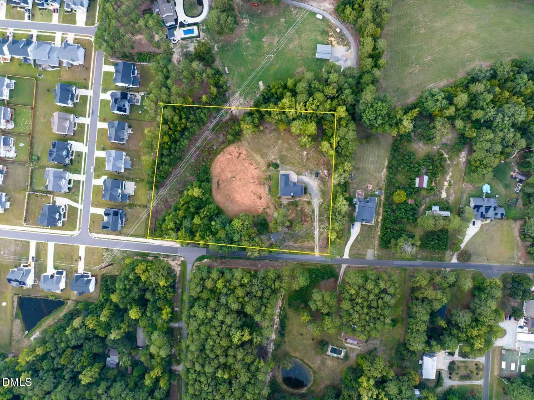 7808 Secluded Acres Road Property Photo 1