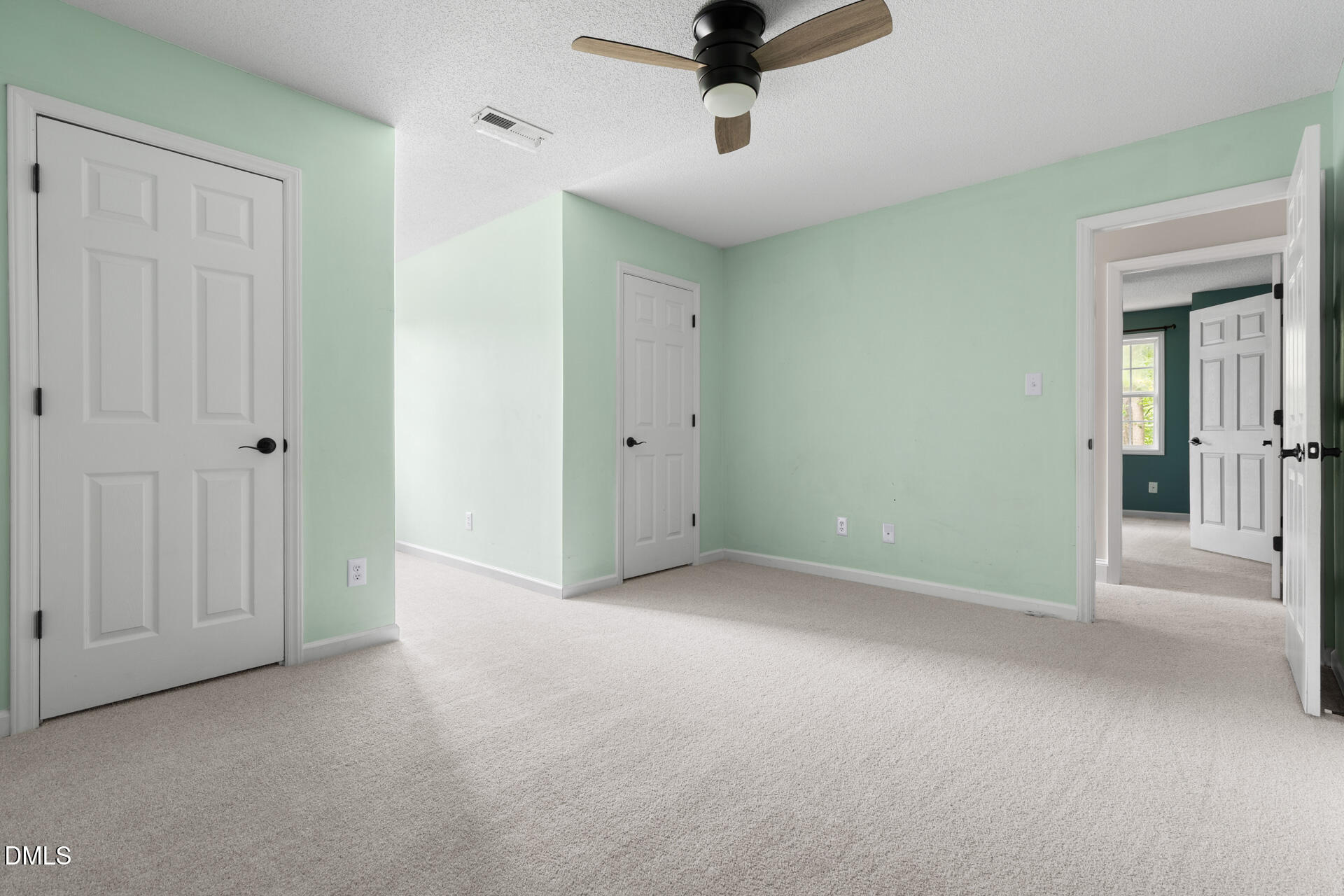 205 Adams Court Property Photo 33