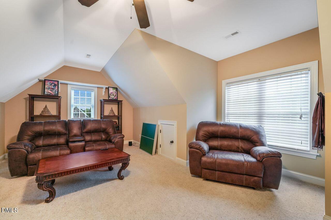 8420 Greythorne Place Property Photo 33