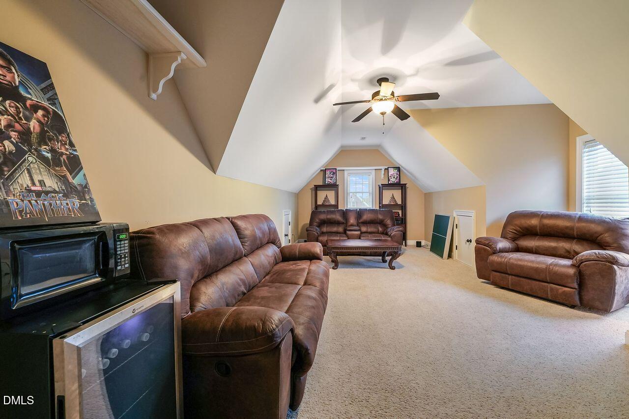 8420 Greythorne Place Property Photo 34