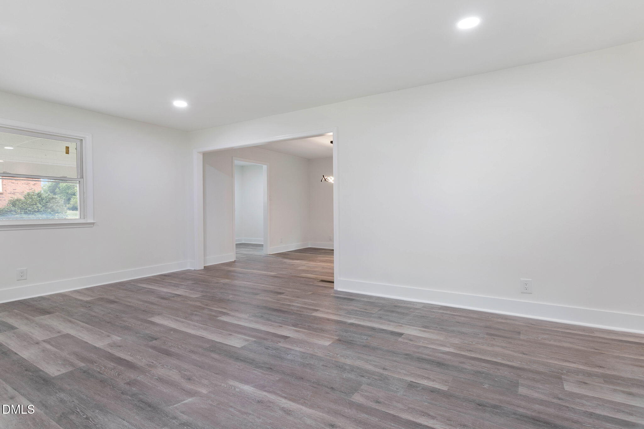 603 Sagefield Way Property Photo 8