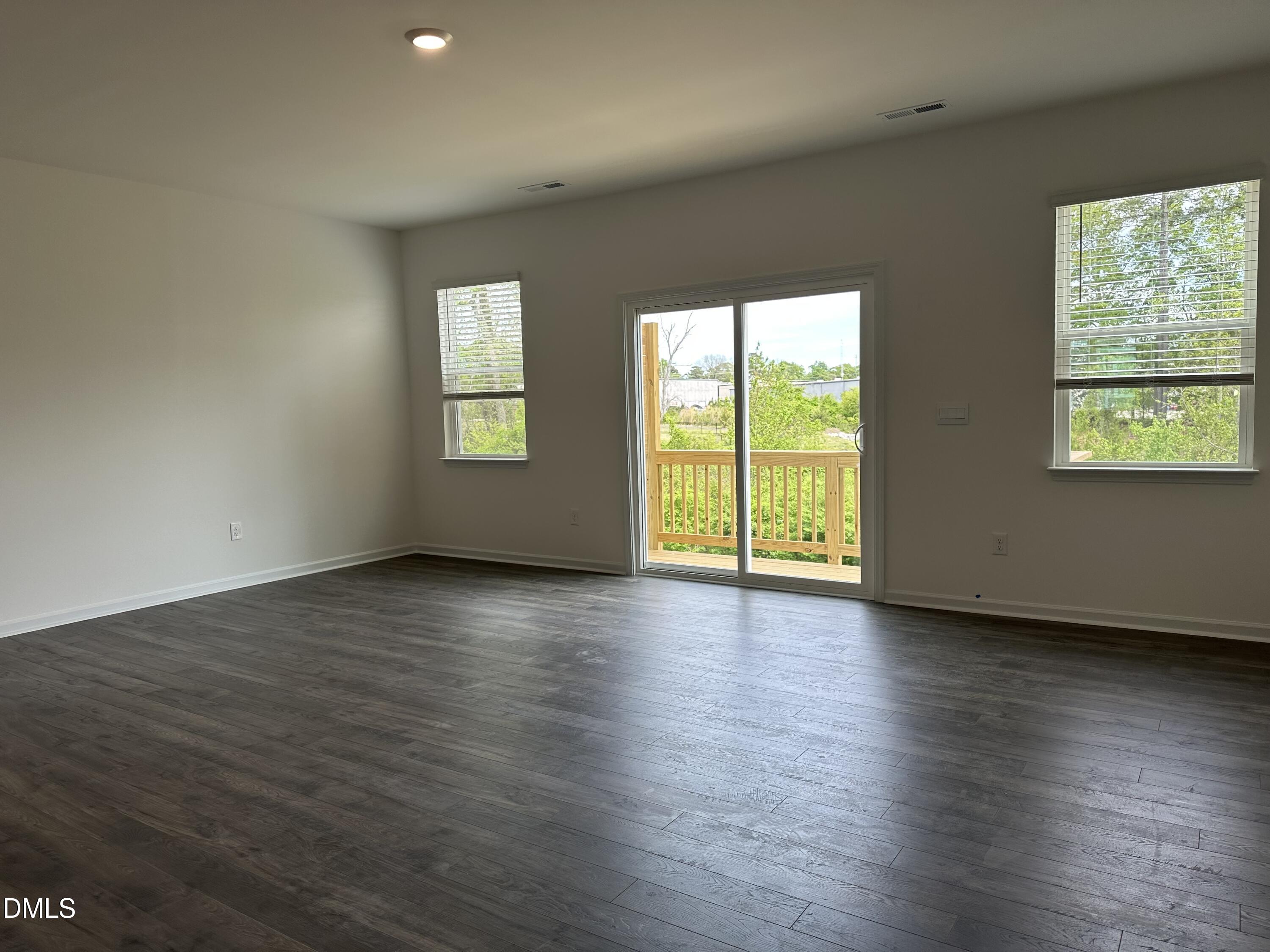 719 Lucky Clover Way Property Photo 6