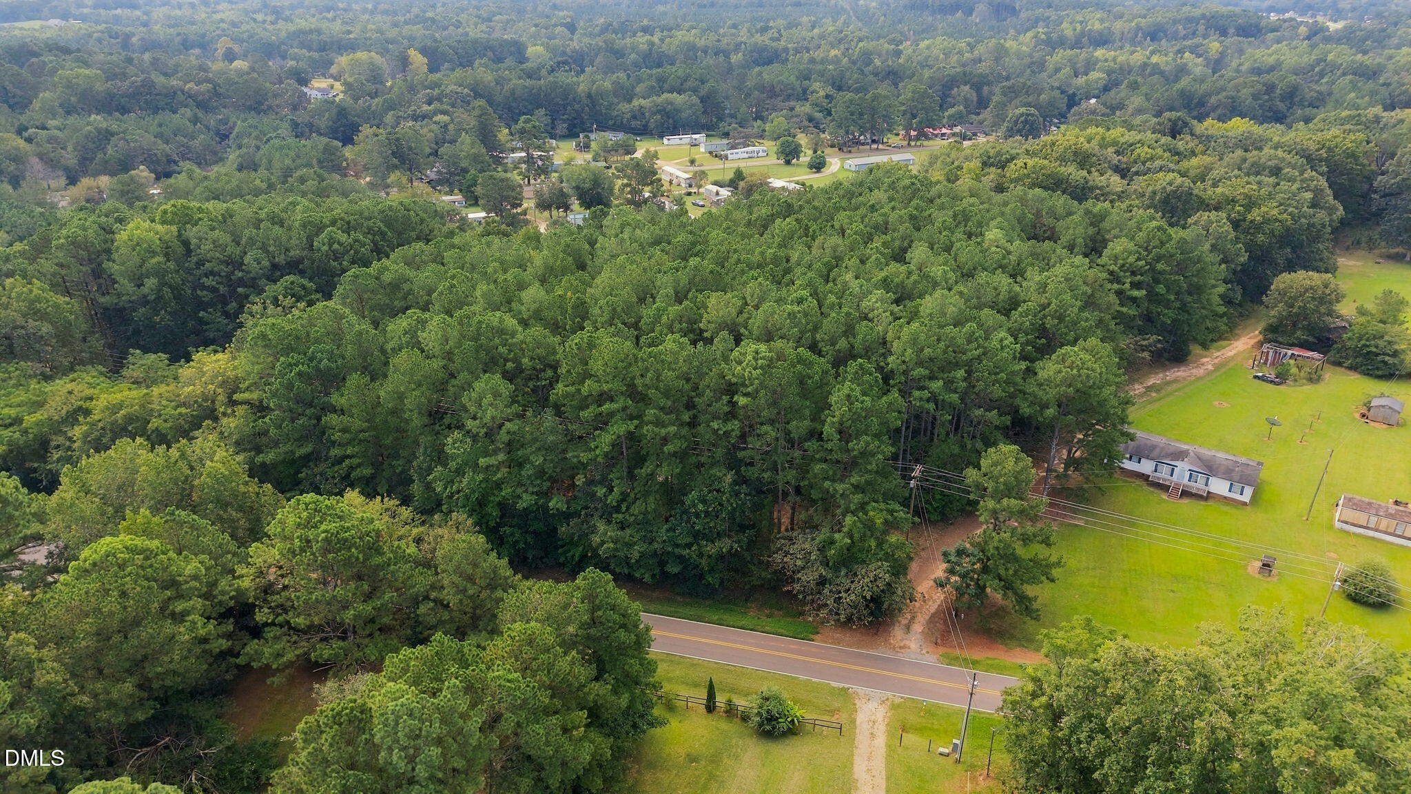 860 Simon Road Property Photo 3