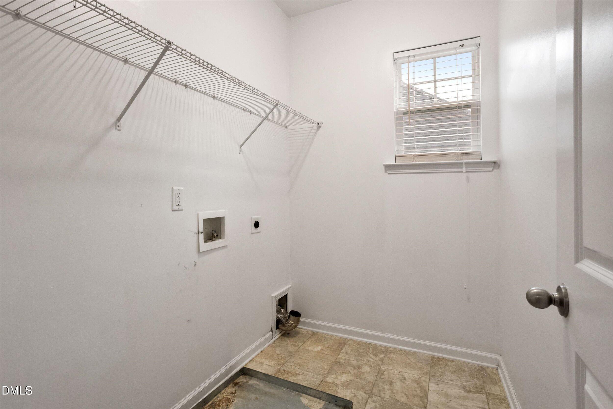 1116 Litchborough Way Property Photo 34