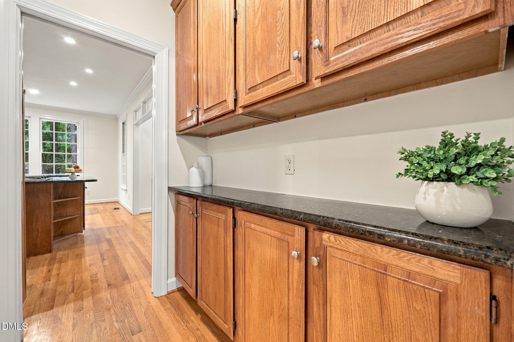 5601 N Hawthorne Way Property Photo 14