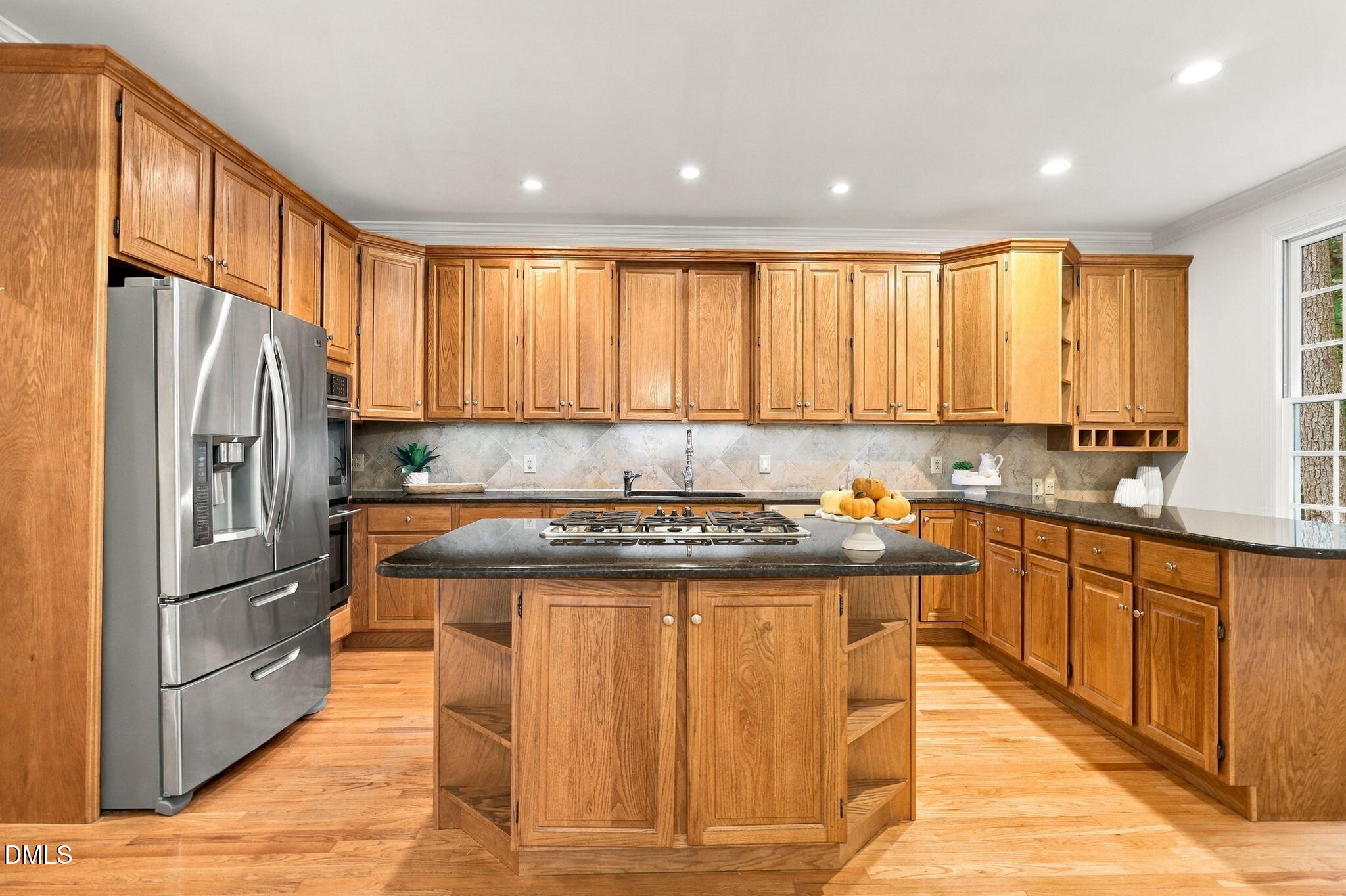 5601 N Hawthorne Way Property Photo 15