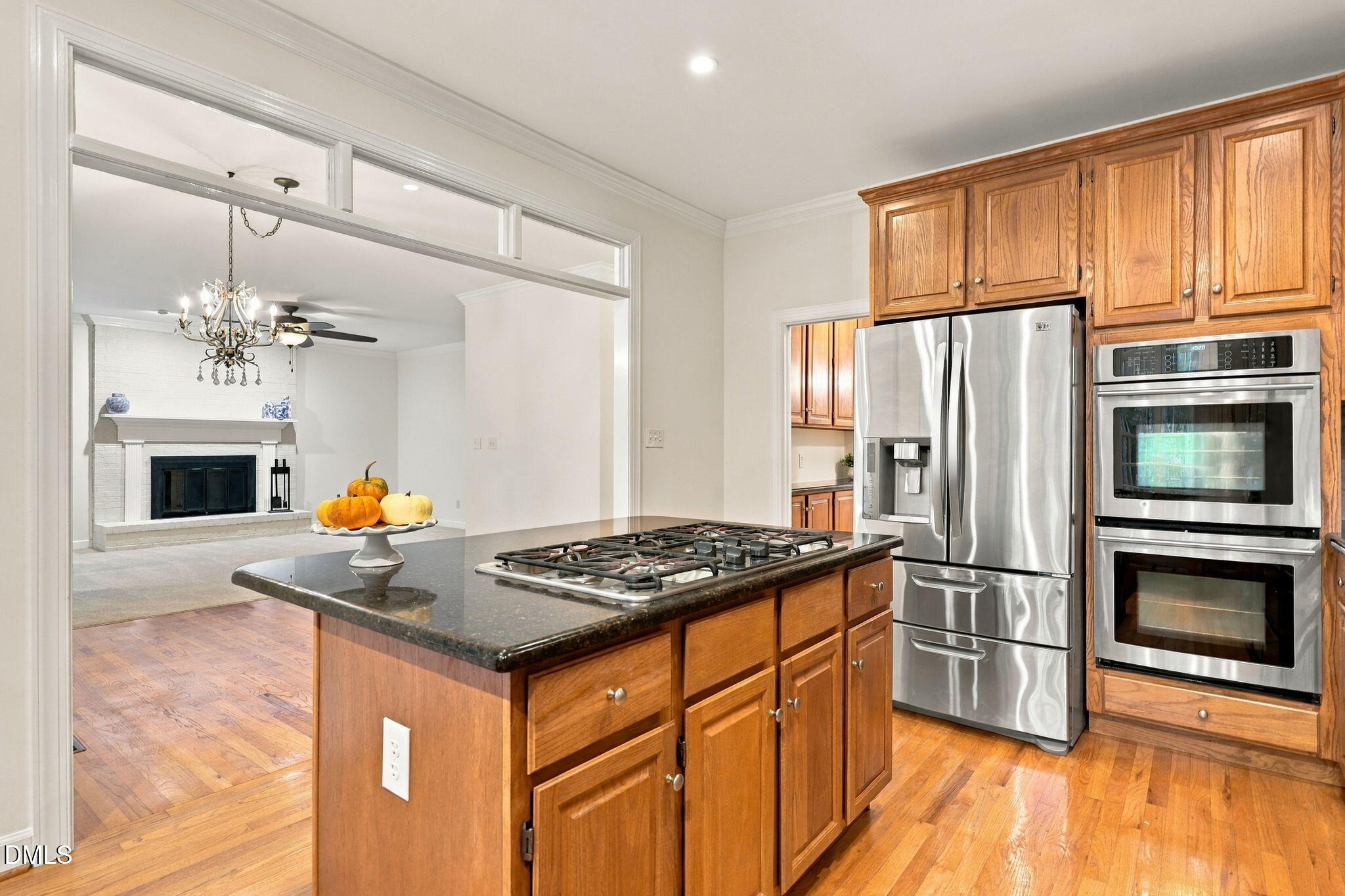 5601 N Hawthorne Way Property Photo 18