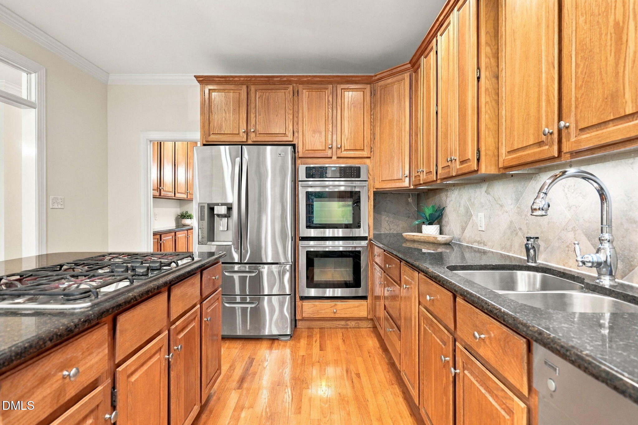 5601 N Hawthorne Way Property Photo 19