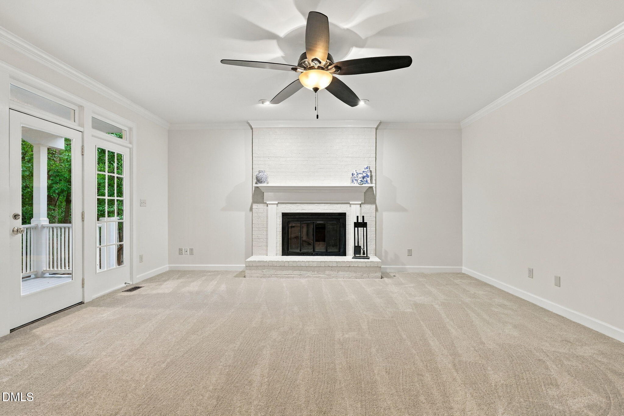 5601 N Hawthorne Way Property Photo 24