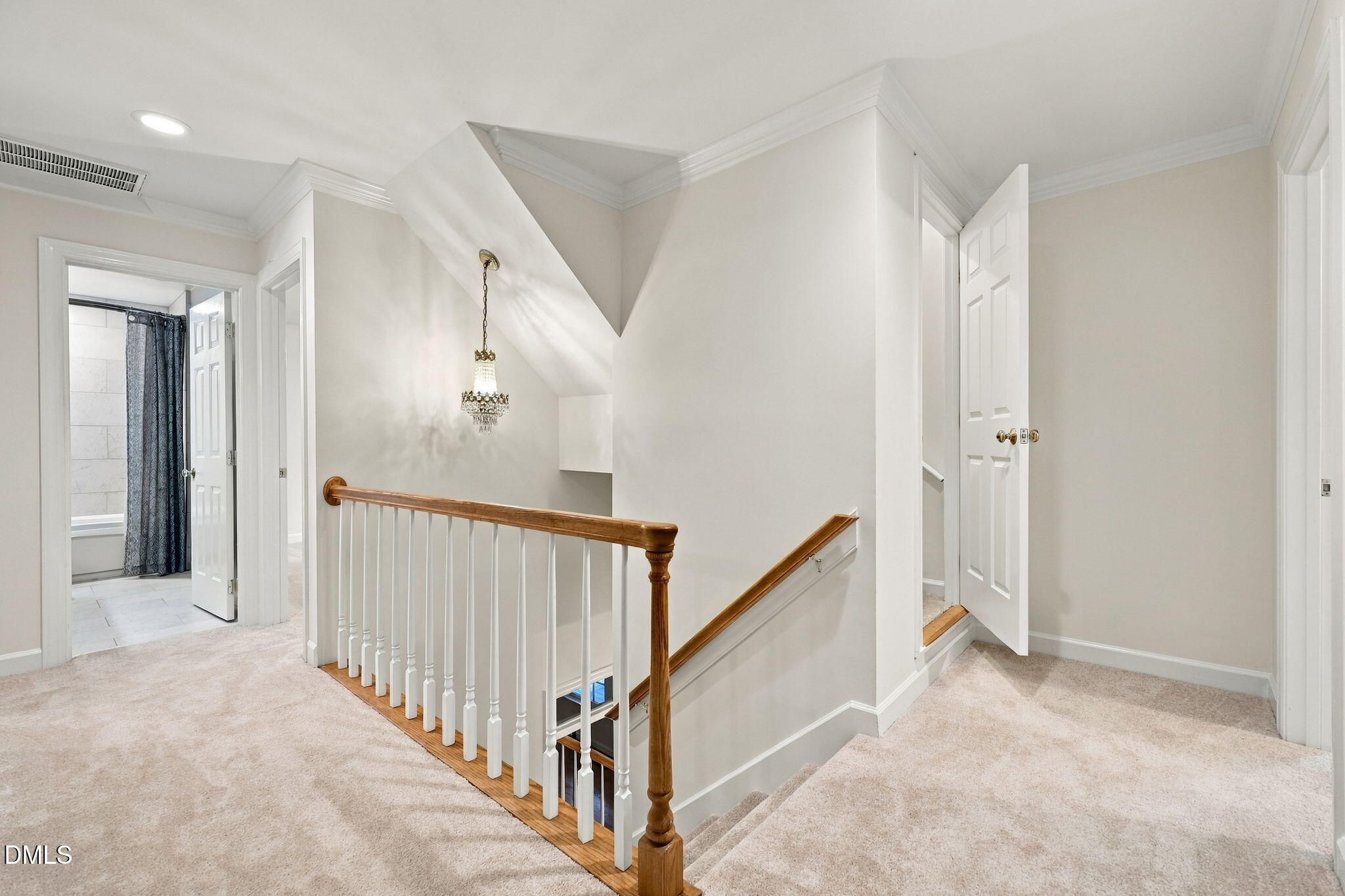 5601 N Hawthorne Way Property Photo 30