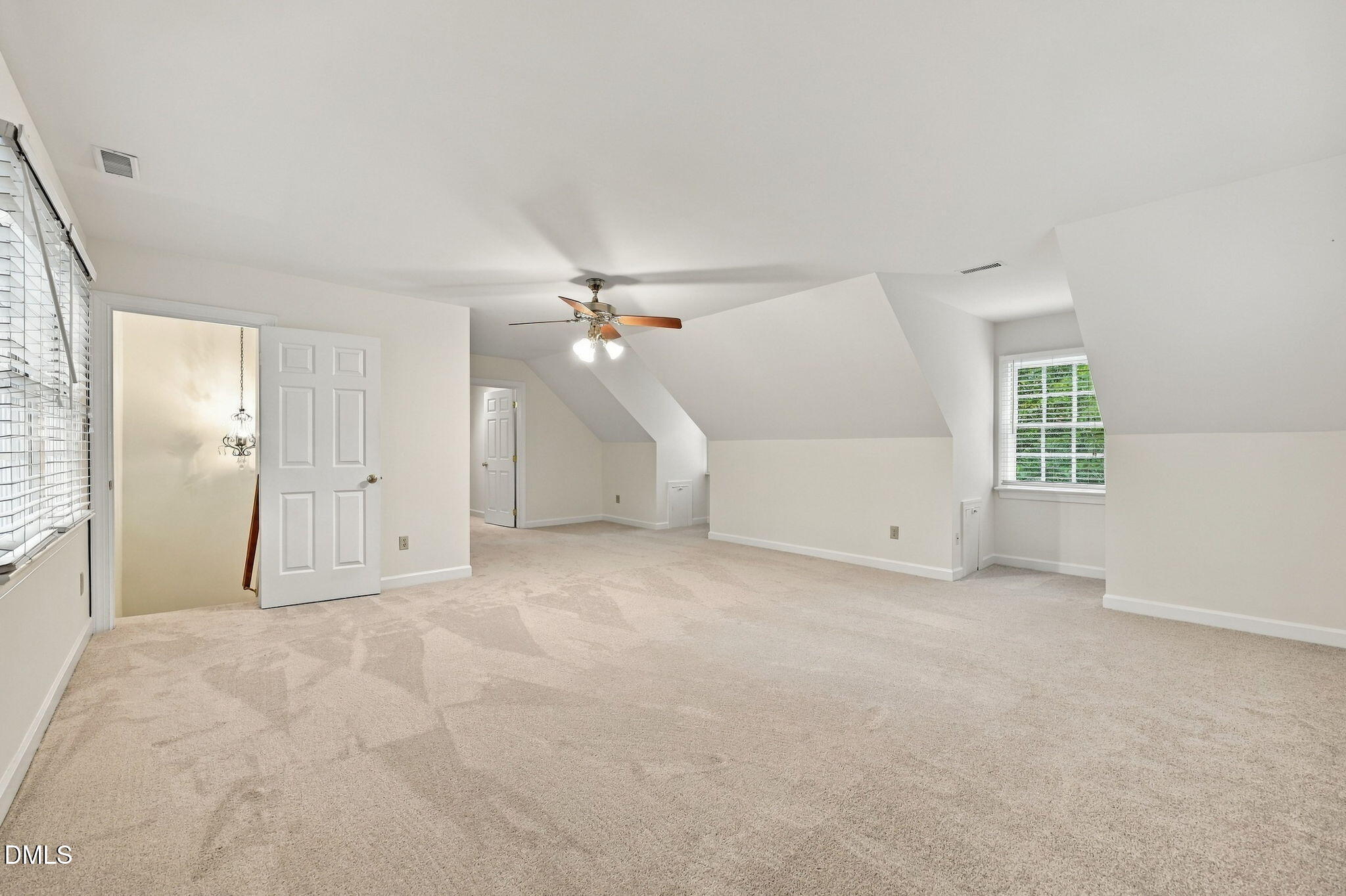 5601 N Hawthorne Way Property Photo 48