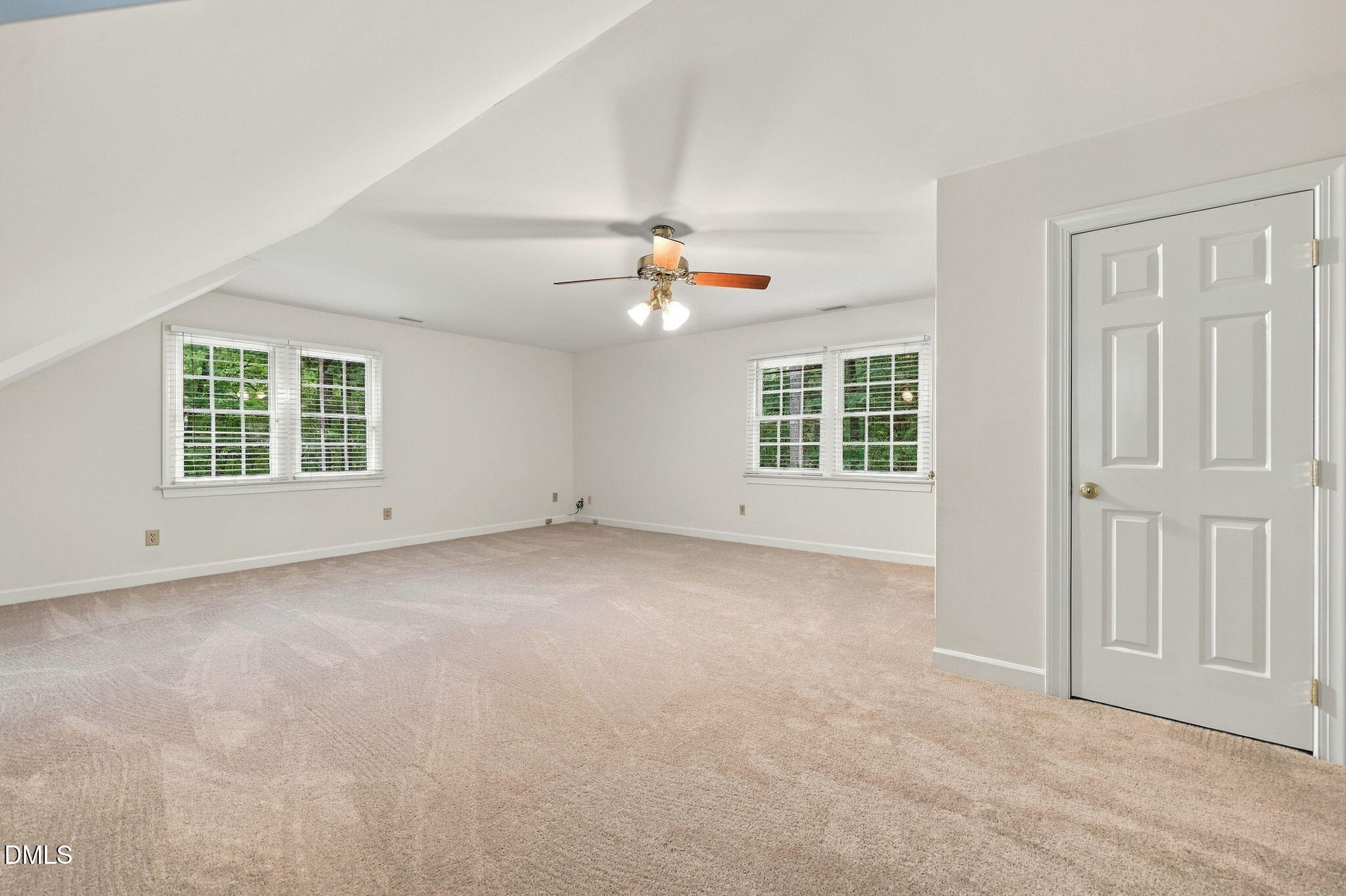 5601 N Hawthorne Way Property Photo 49