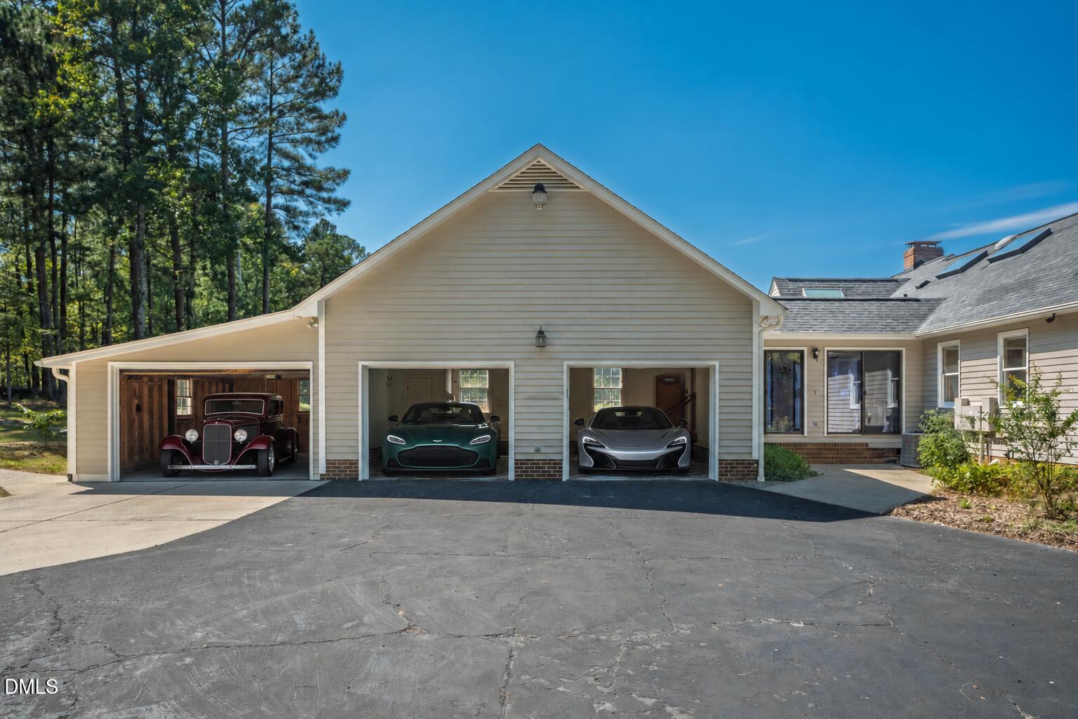 4508 Rogers Road Property Photo 10