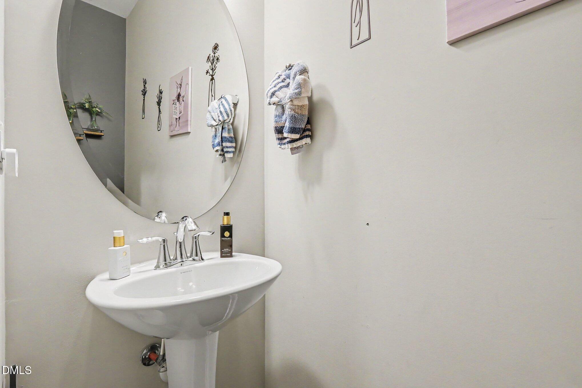 225 Ramsgate Drive Property Photo 5