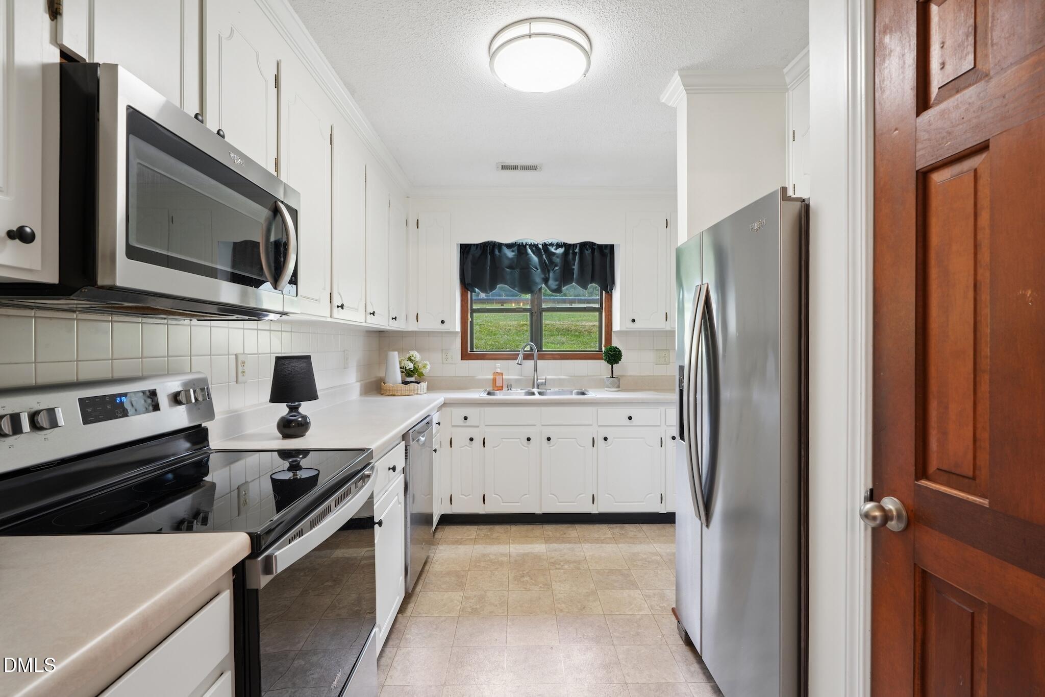 118 Clancy Circle Property Photo 3