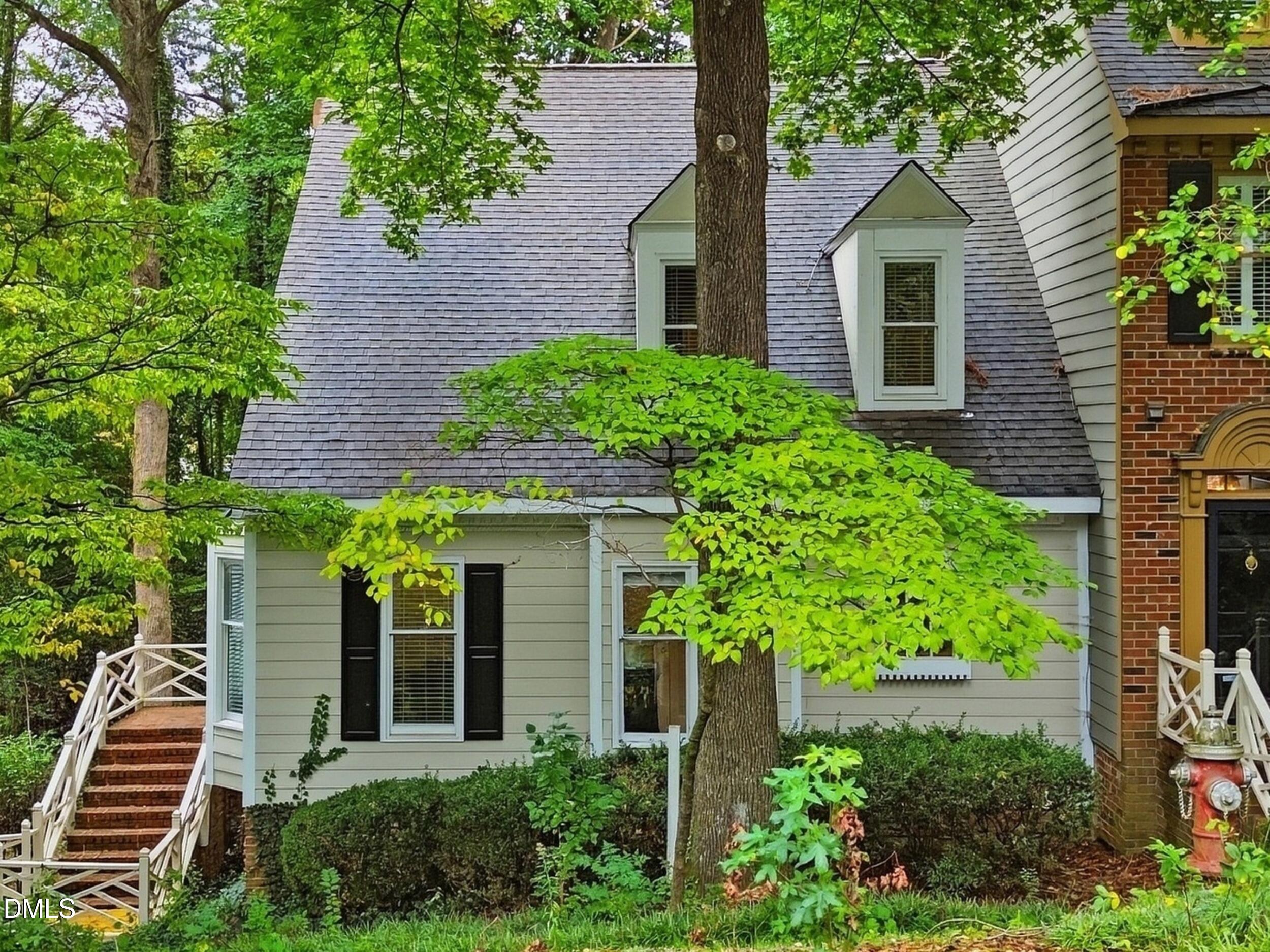 6814 Gloucester Road Property Photo 1