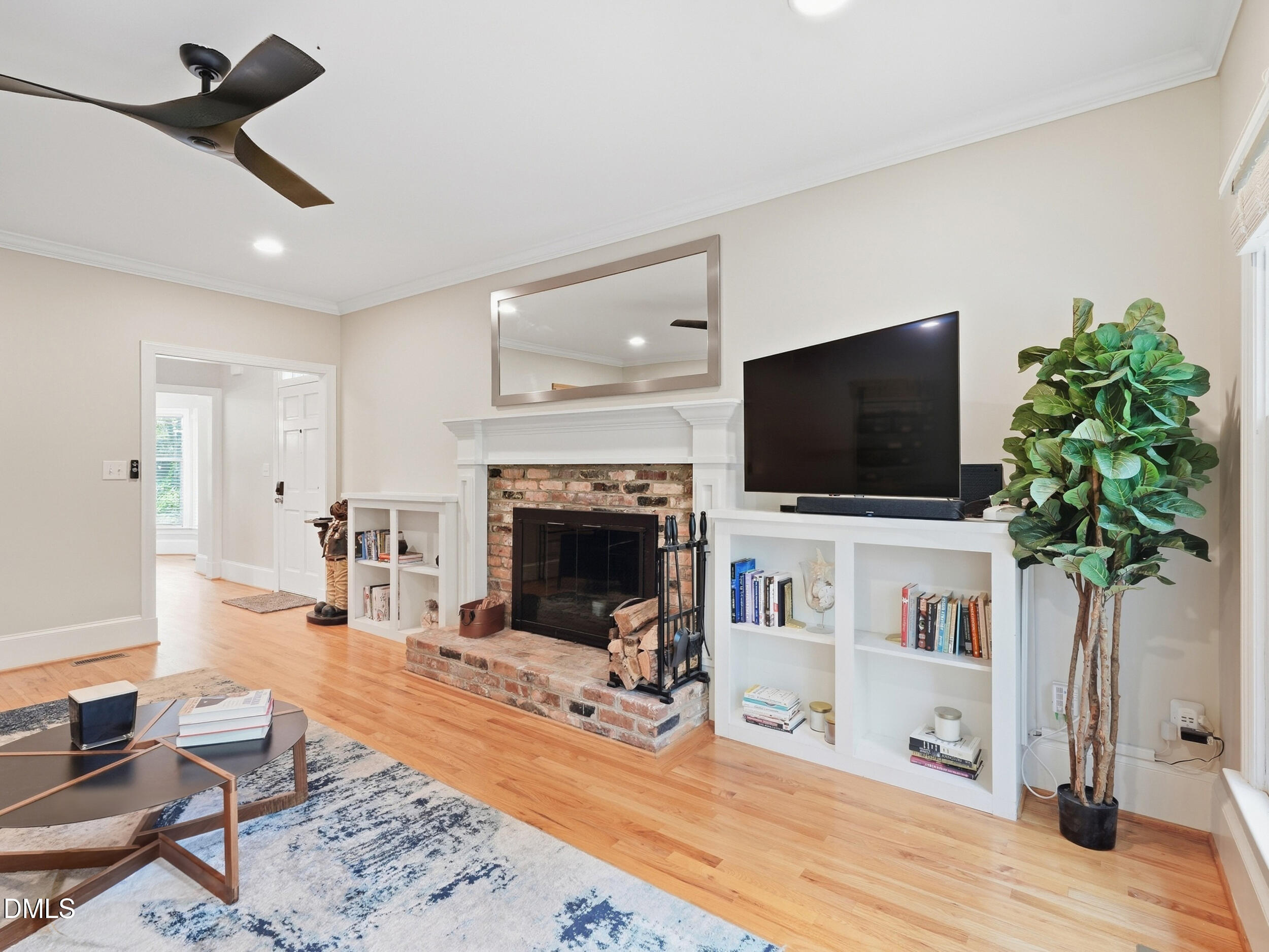 6814 Gloucester Road Property Photo 2