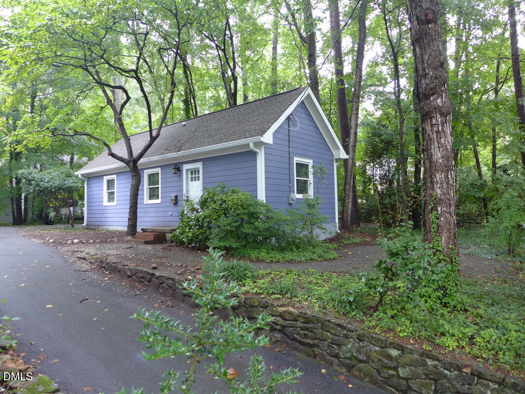 904 E Franklin Street Property Photo 8
