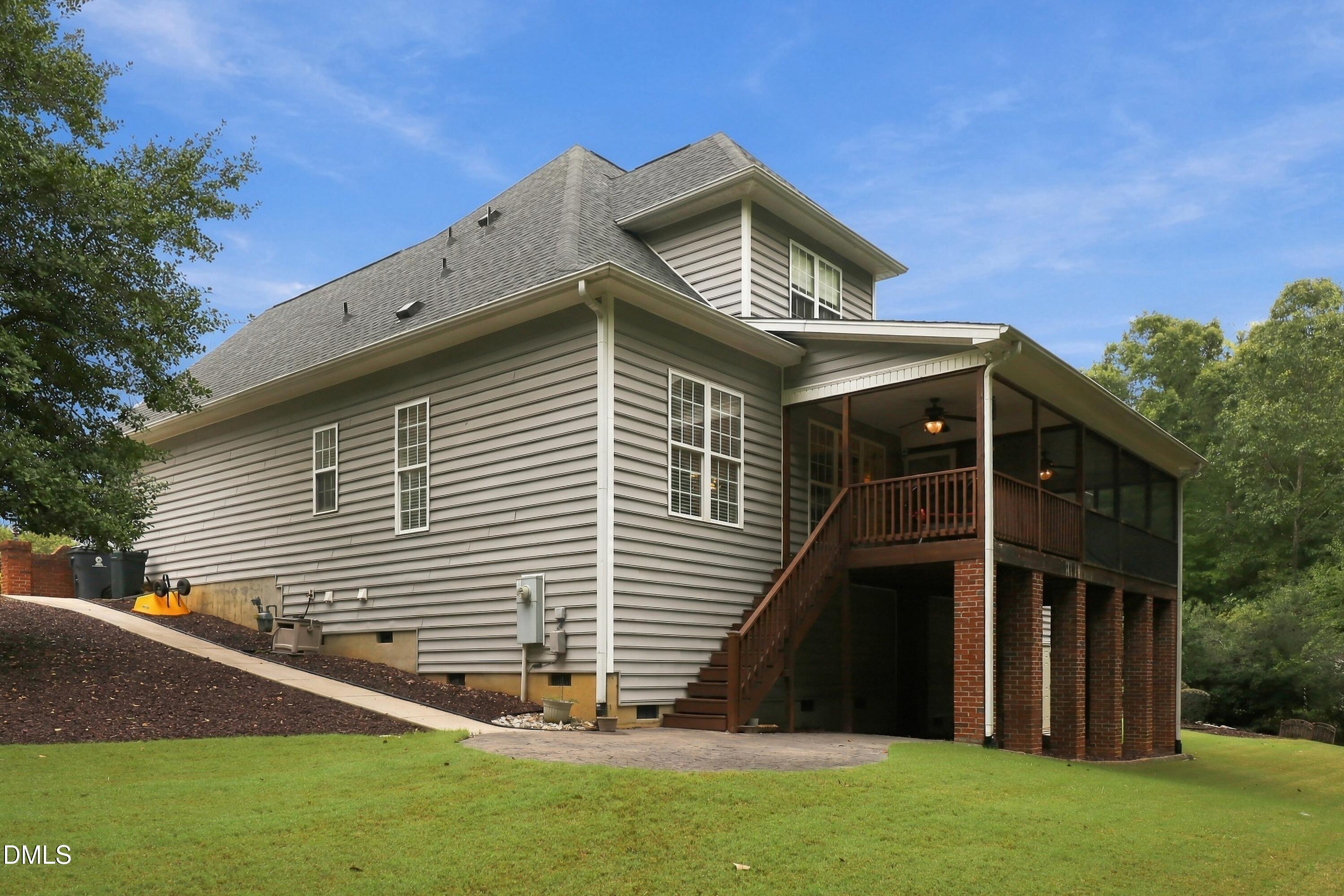 35 Broomhill Court Property Photo 7
