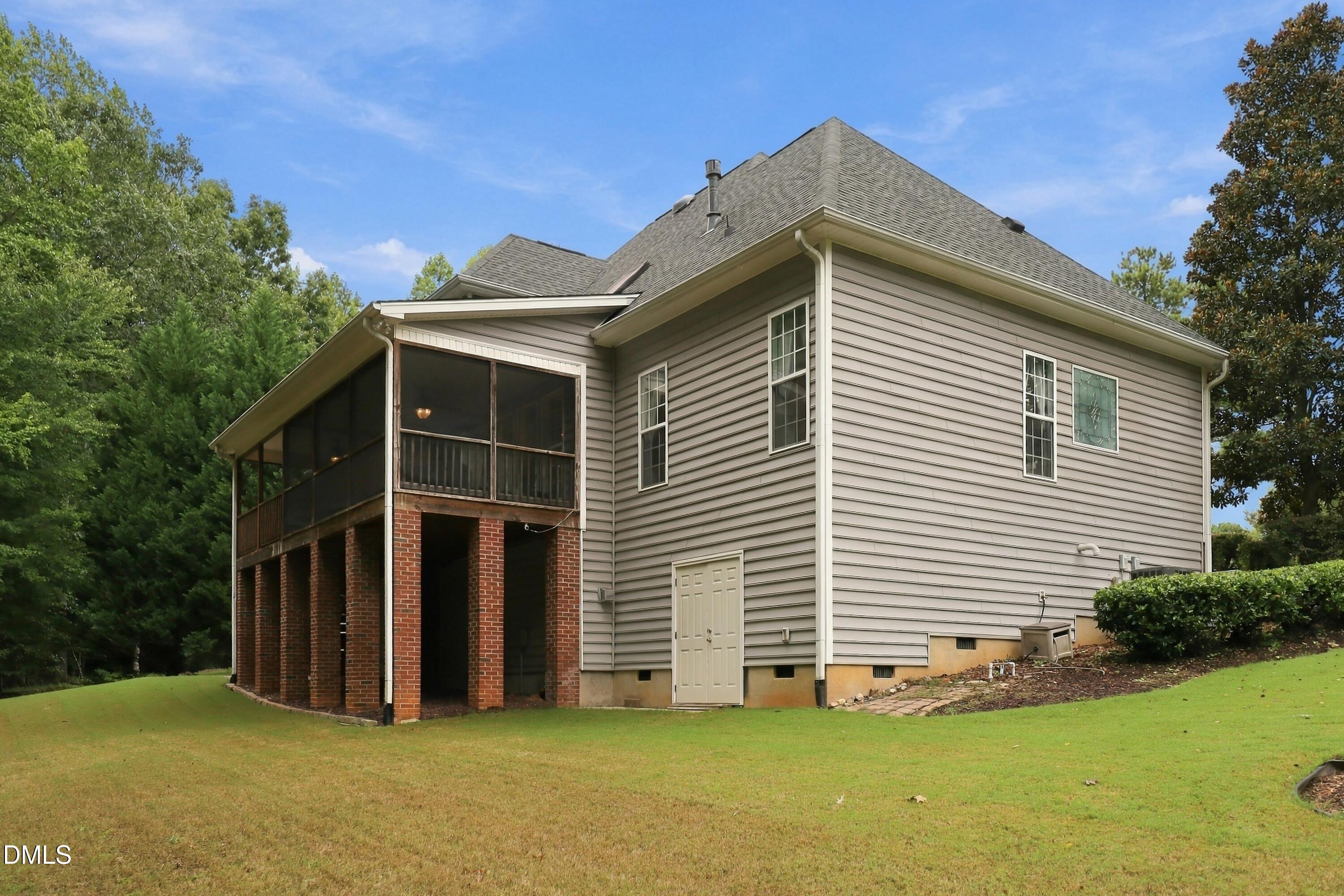 35 Broomhill Court Property Photo 8