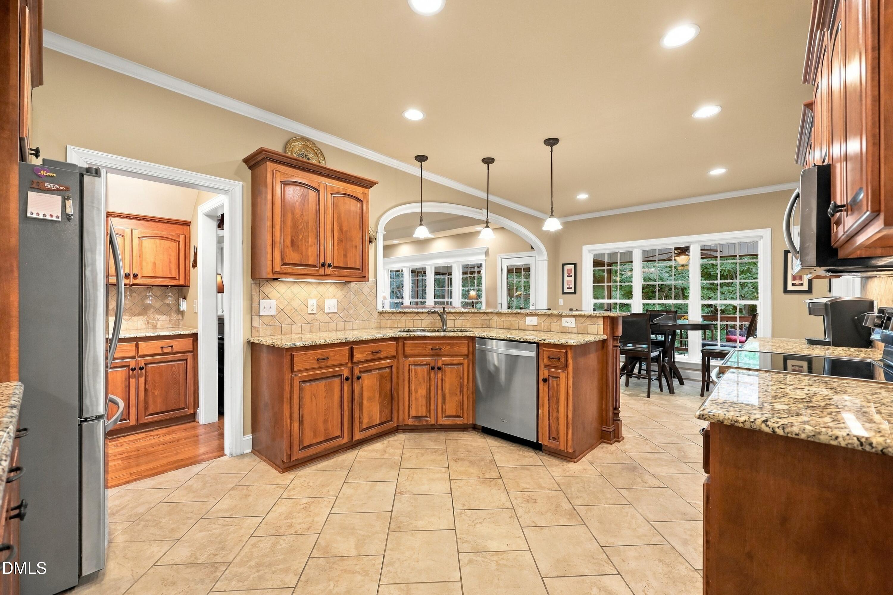 35 Broomhill Court Property Photo 14
