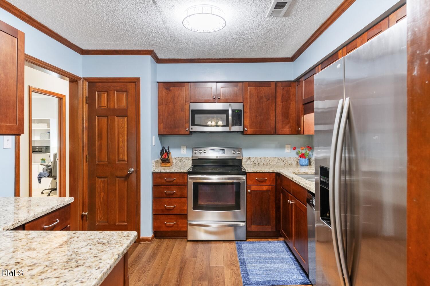 5651 Hamstead Crossing Property Photo 2