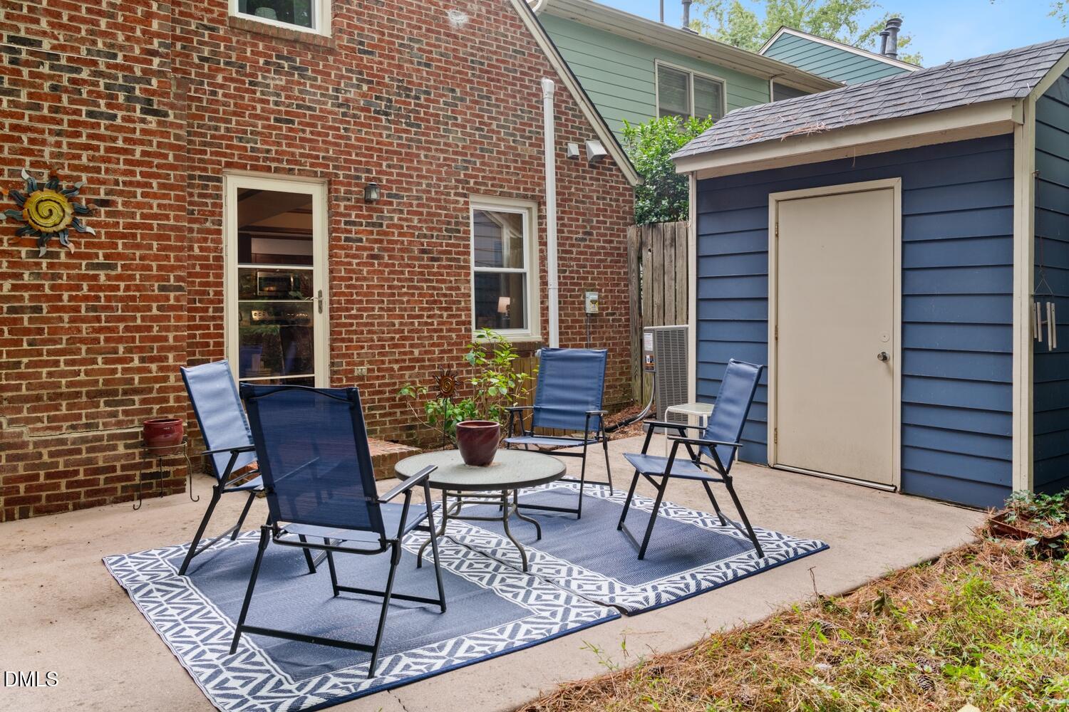 5651 Hamstead Crossing Property Photo 4
