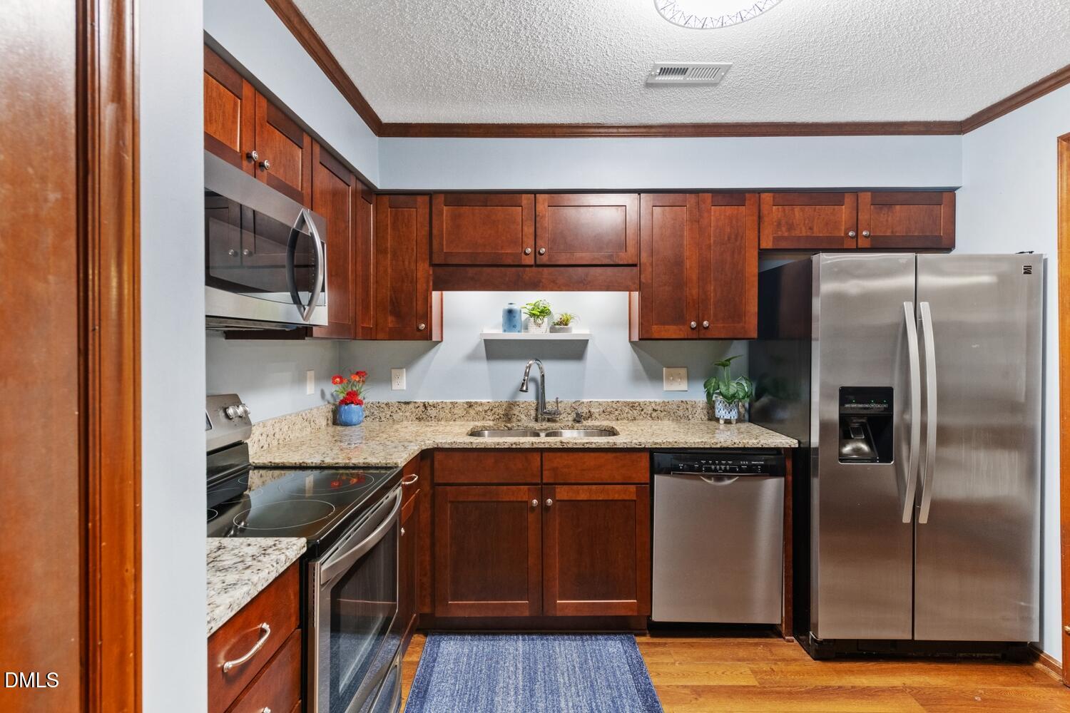 5651 Hamstead Crossing Property Photo 6