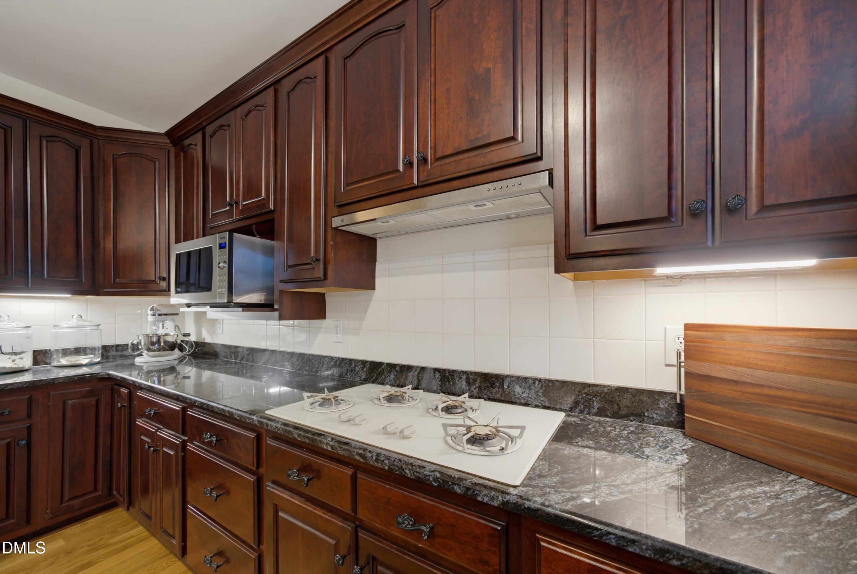 1105 Erins Way Lane Property Photo 12