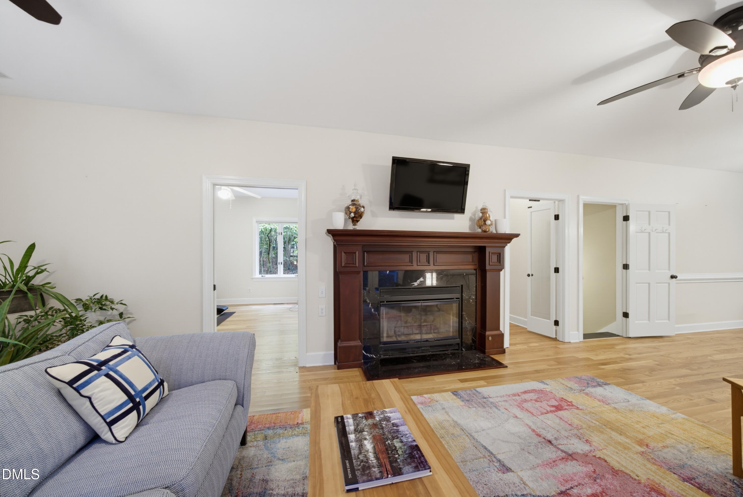 1105 Erins Way Lane Property Photo 21