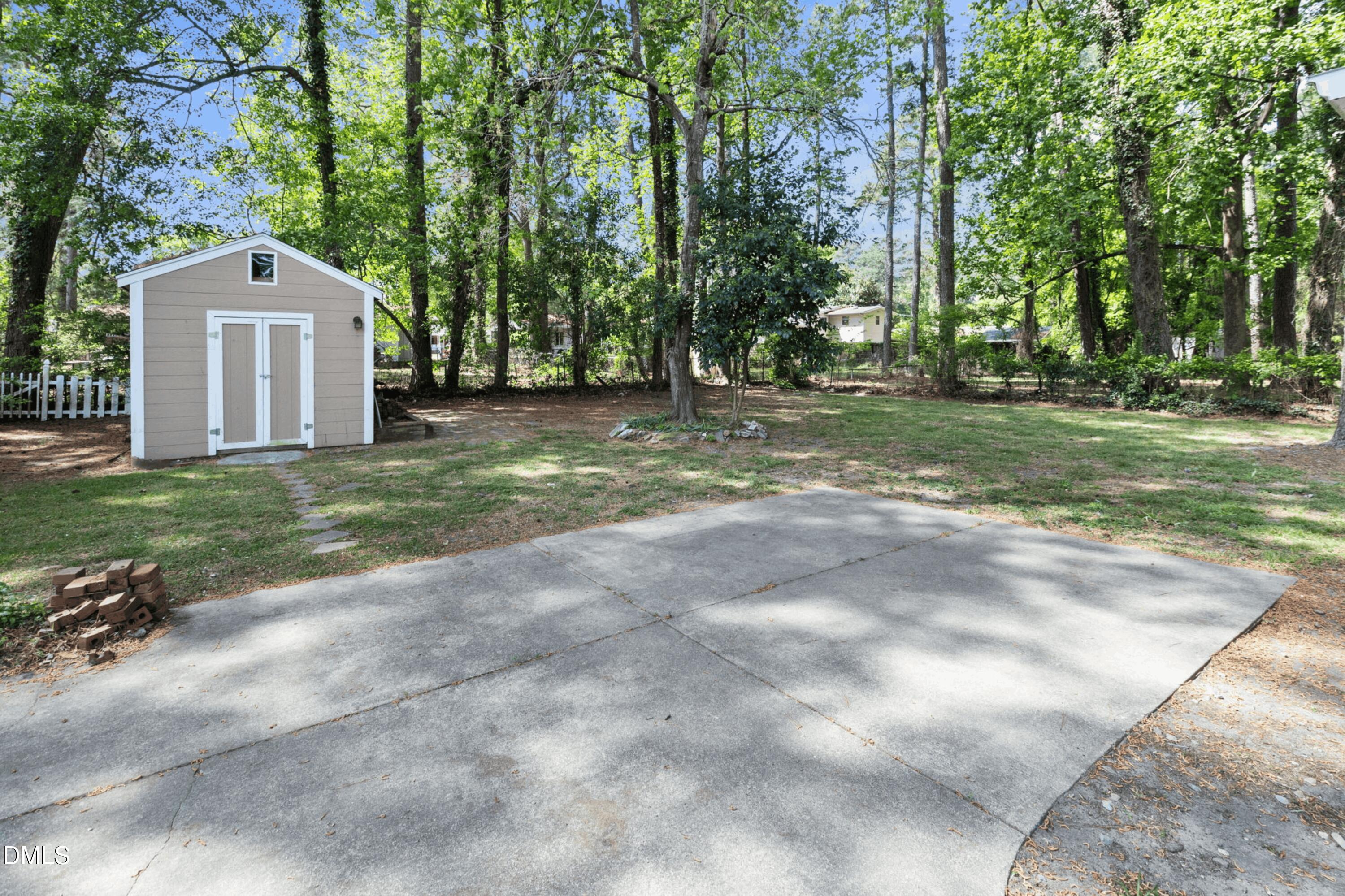 4917 Ashton Road Property Photo 4