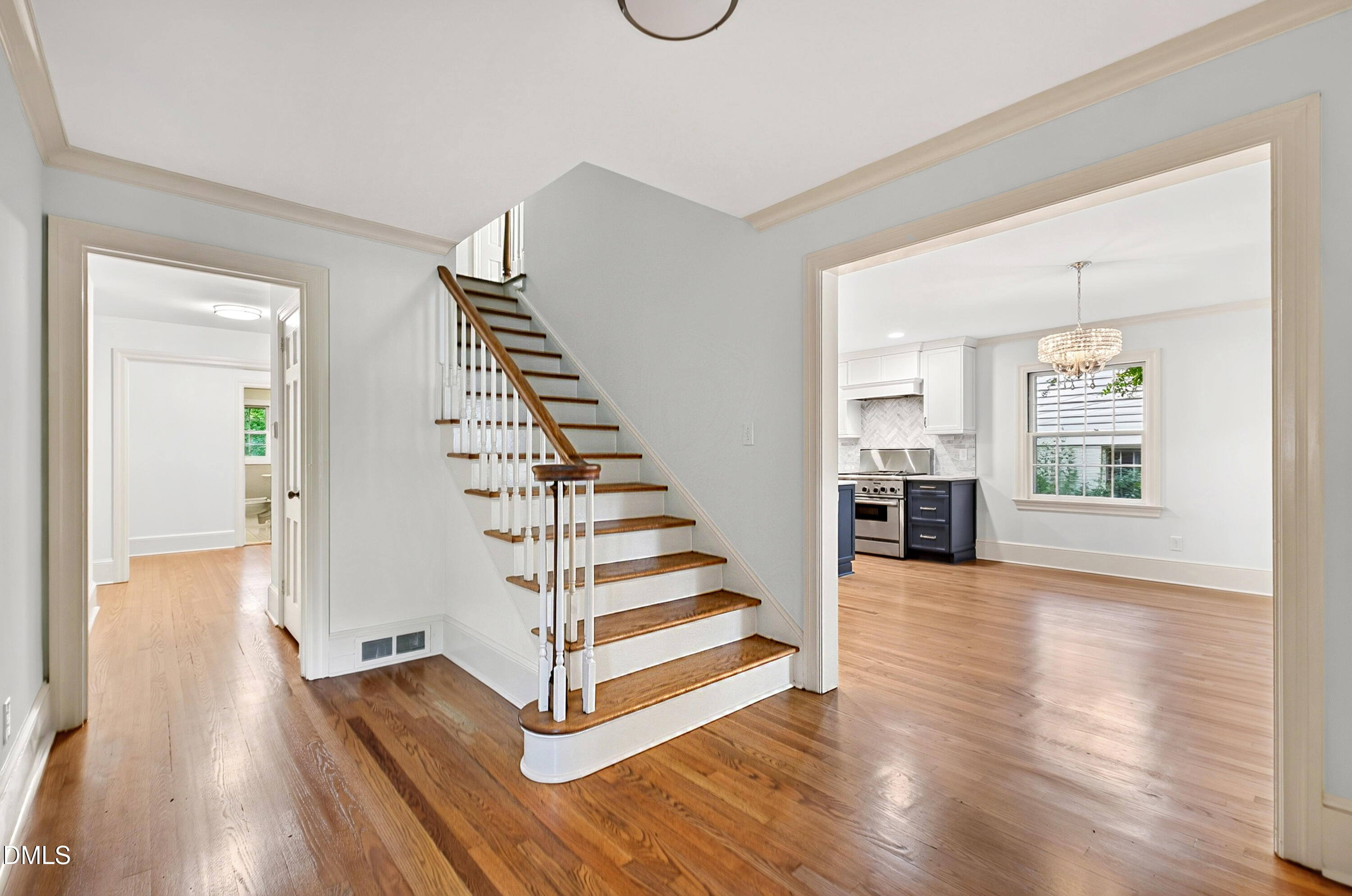 2709 Webb Street Property Photo 4