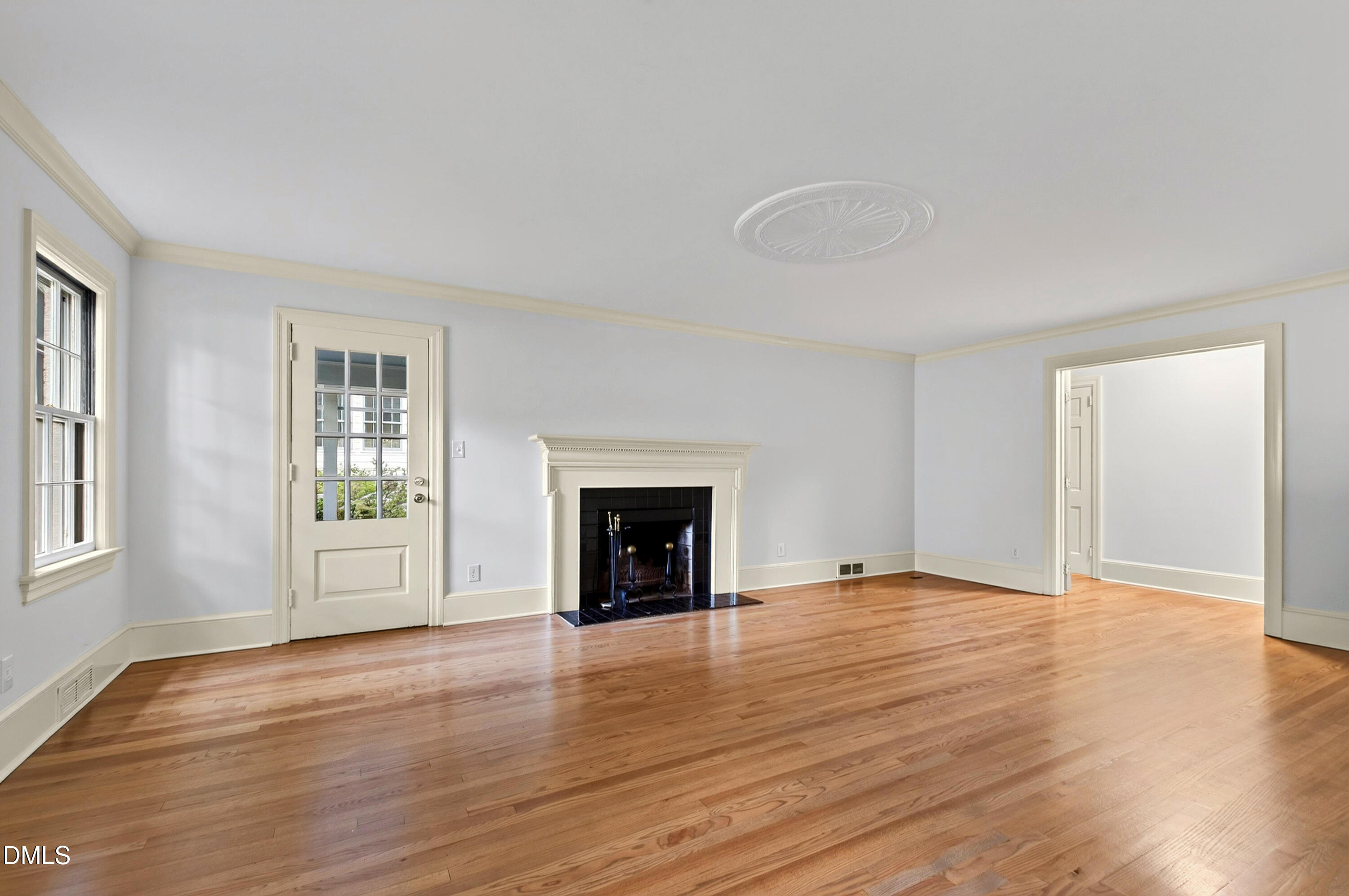 2709 Webb Street Property Photo 6