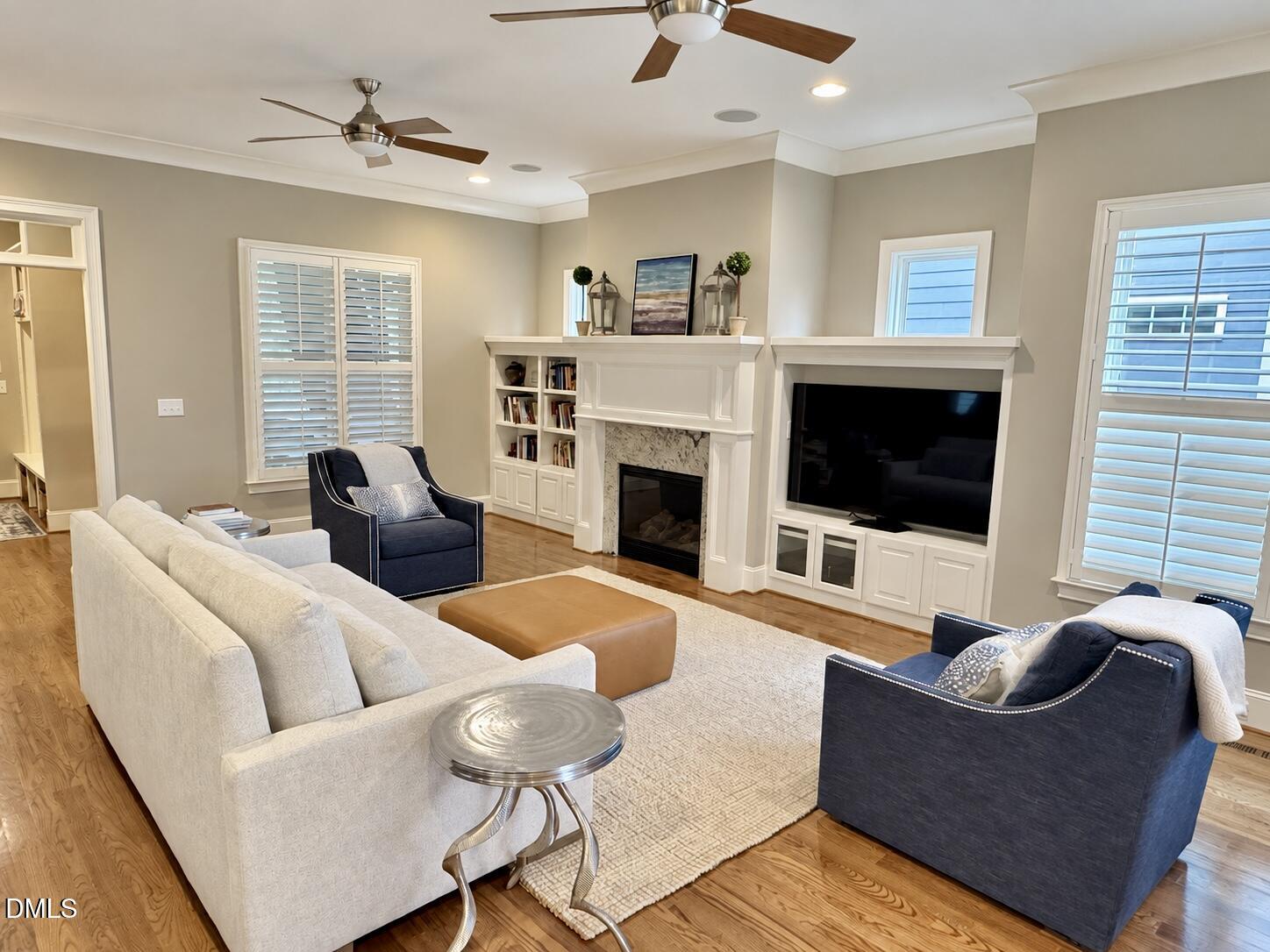 5029 Myrtle Oak Drive Property Photo 2