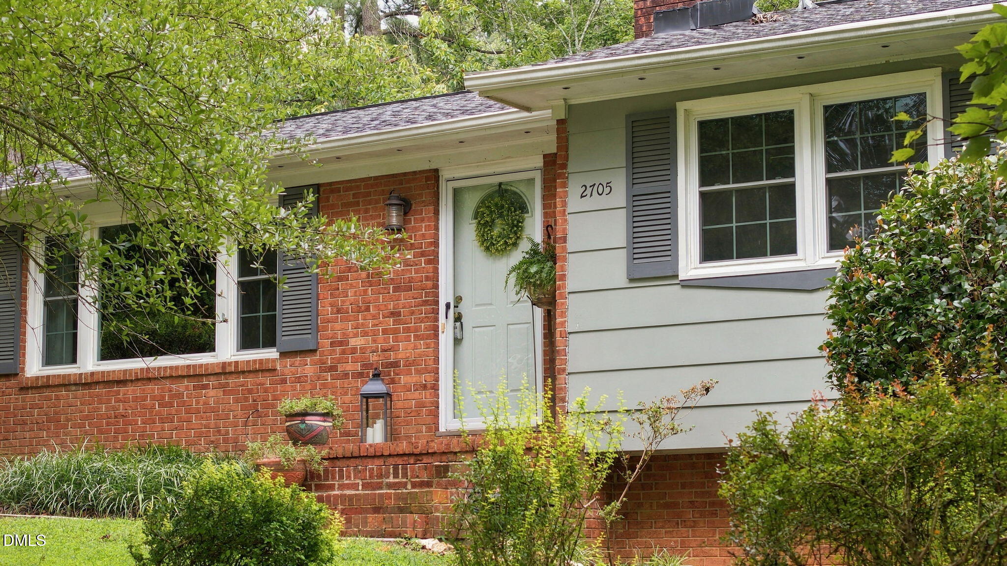 2705 Newquay Street Property Photo 1