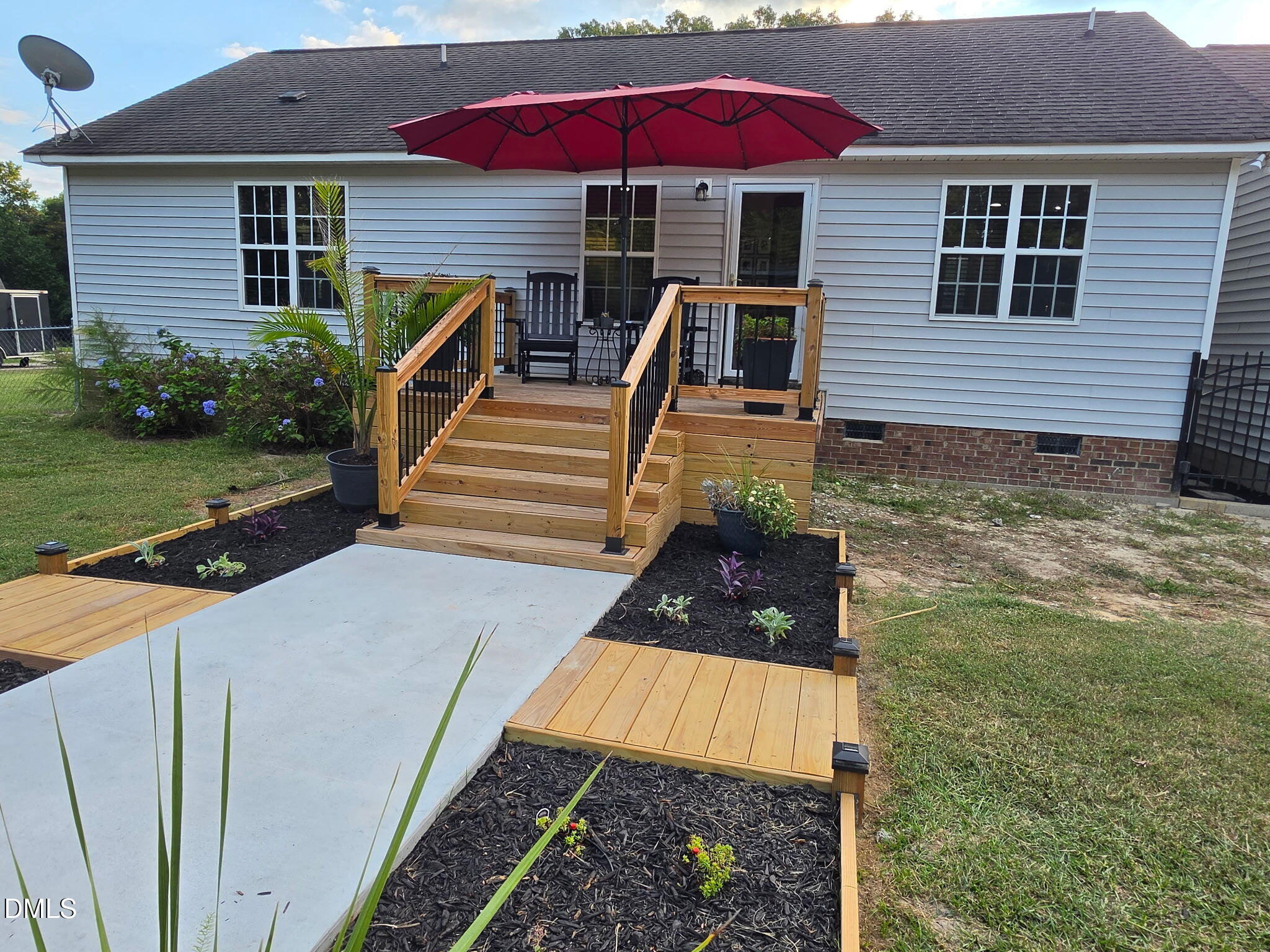 62 Chickadee Court Property Photo 25