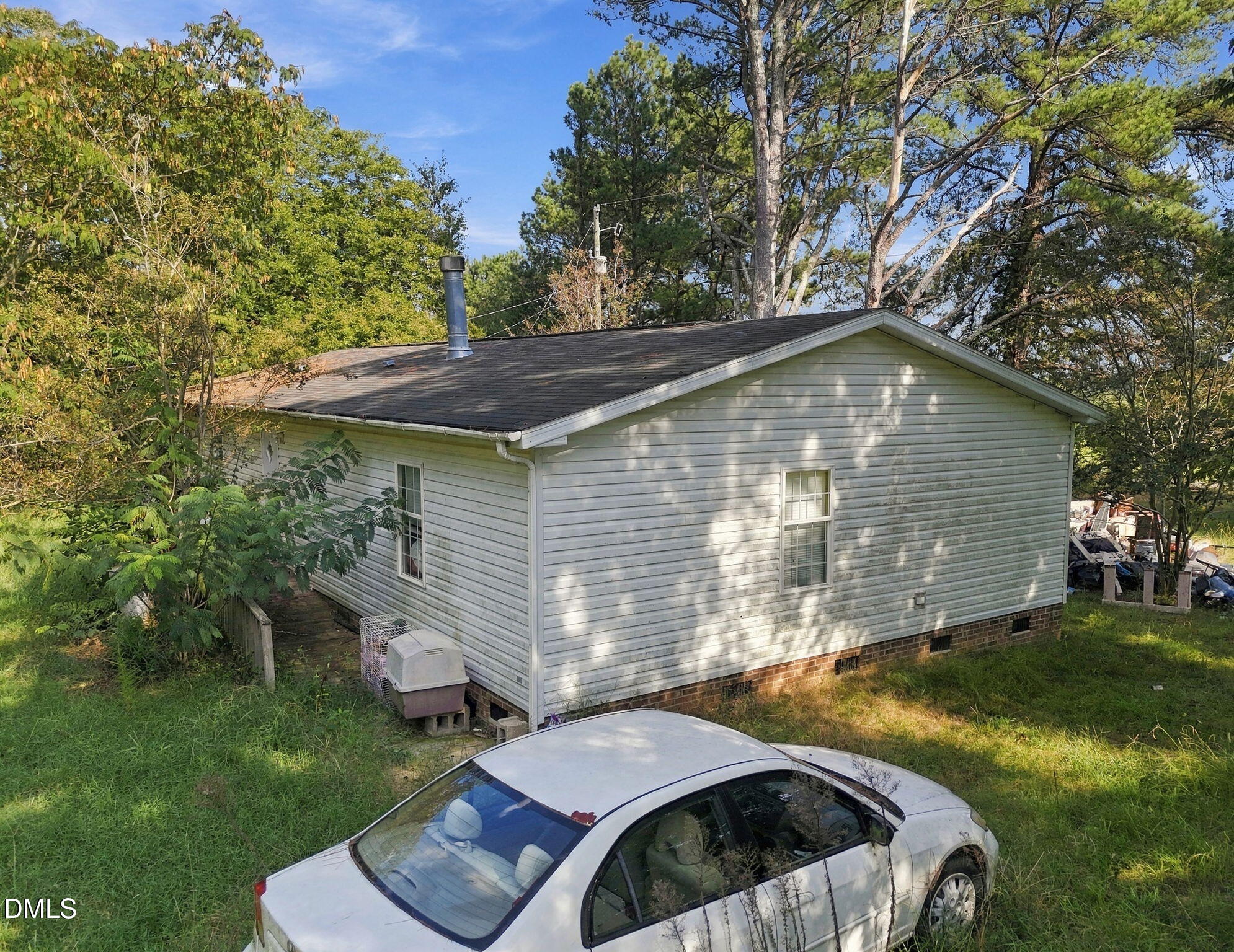 561 Schloss Road Property Photo 2