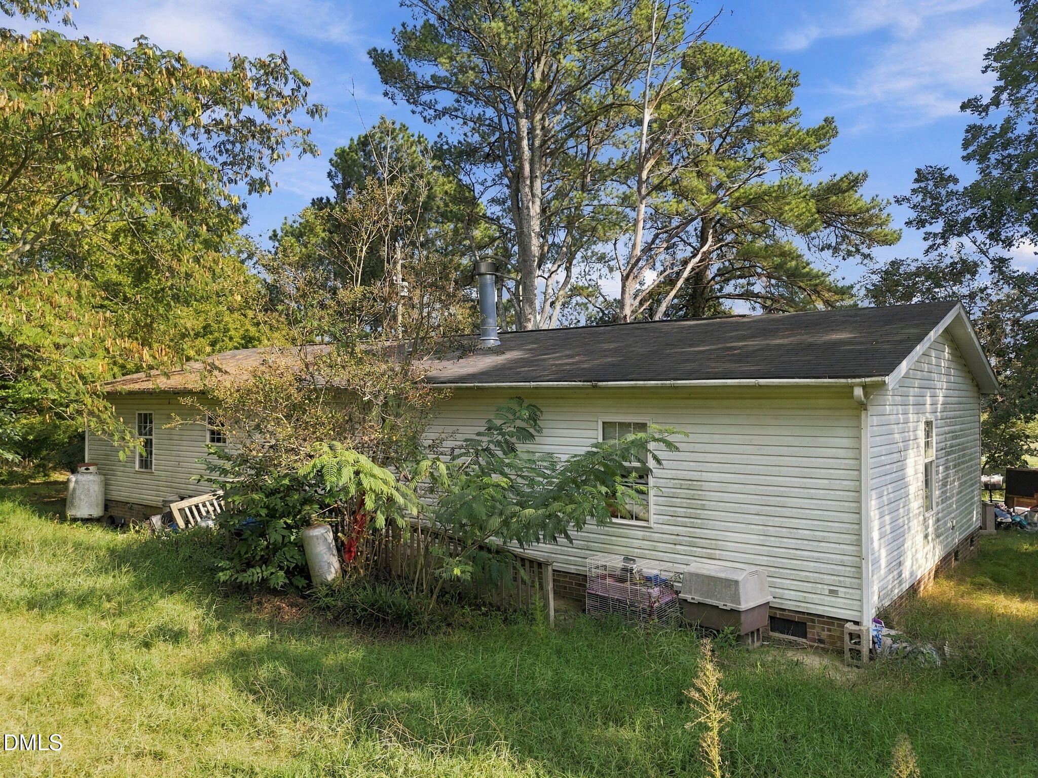 561 Schloss Road Property Photo 3
