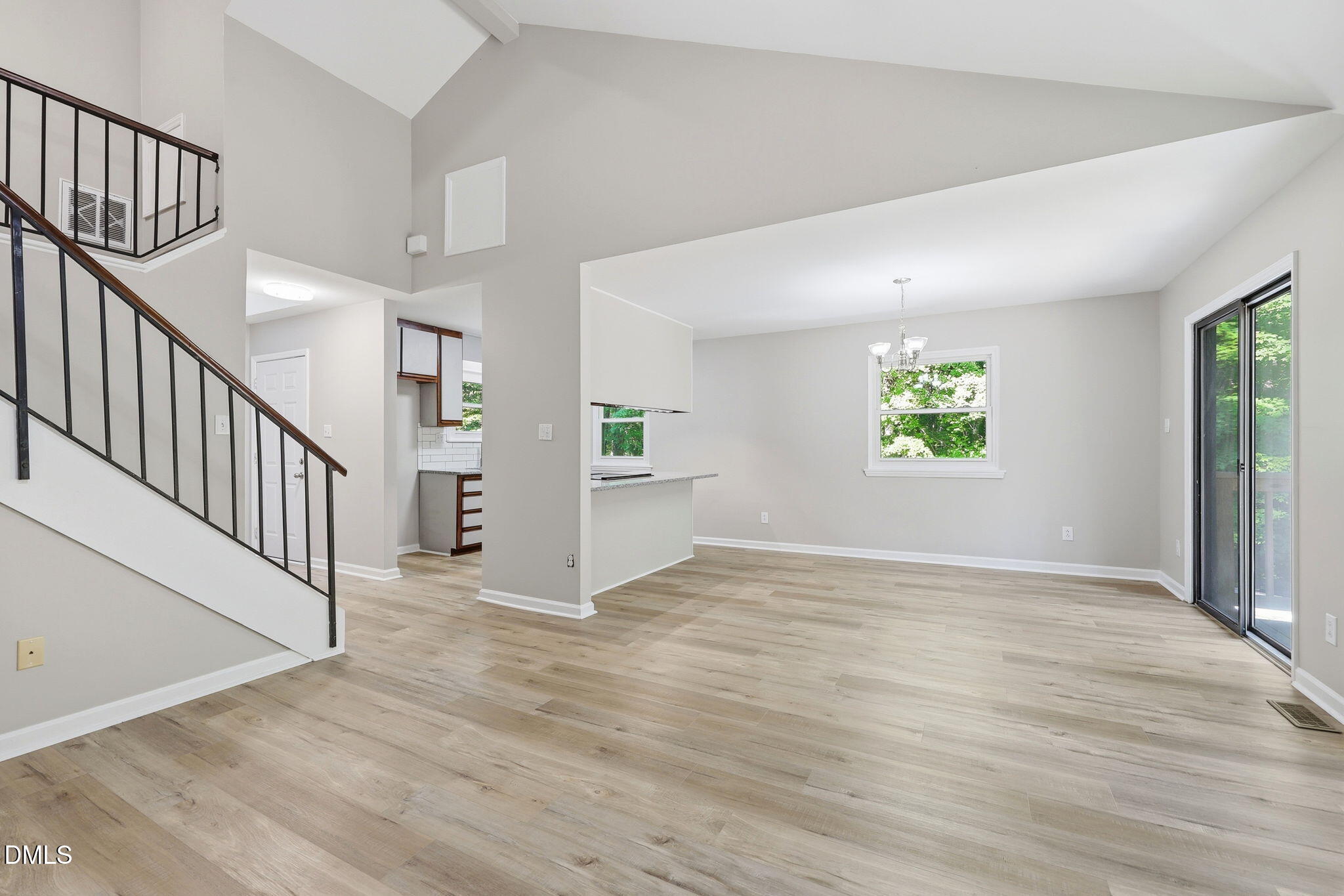 11129 Lakeshore Drive Property Photo 7