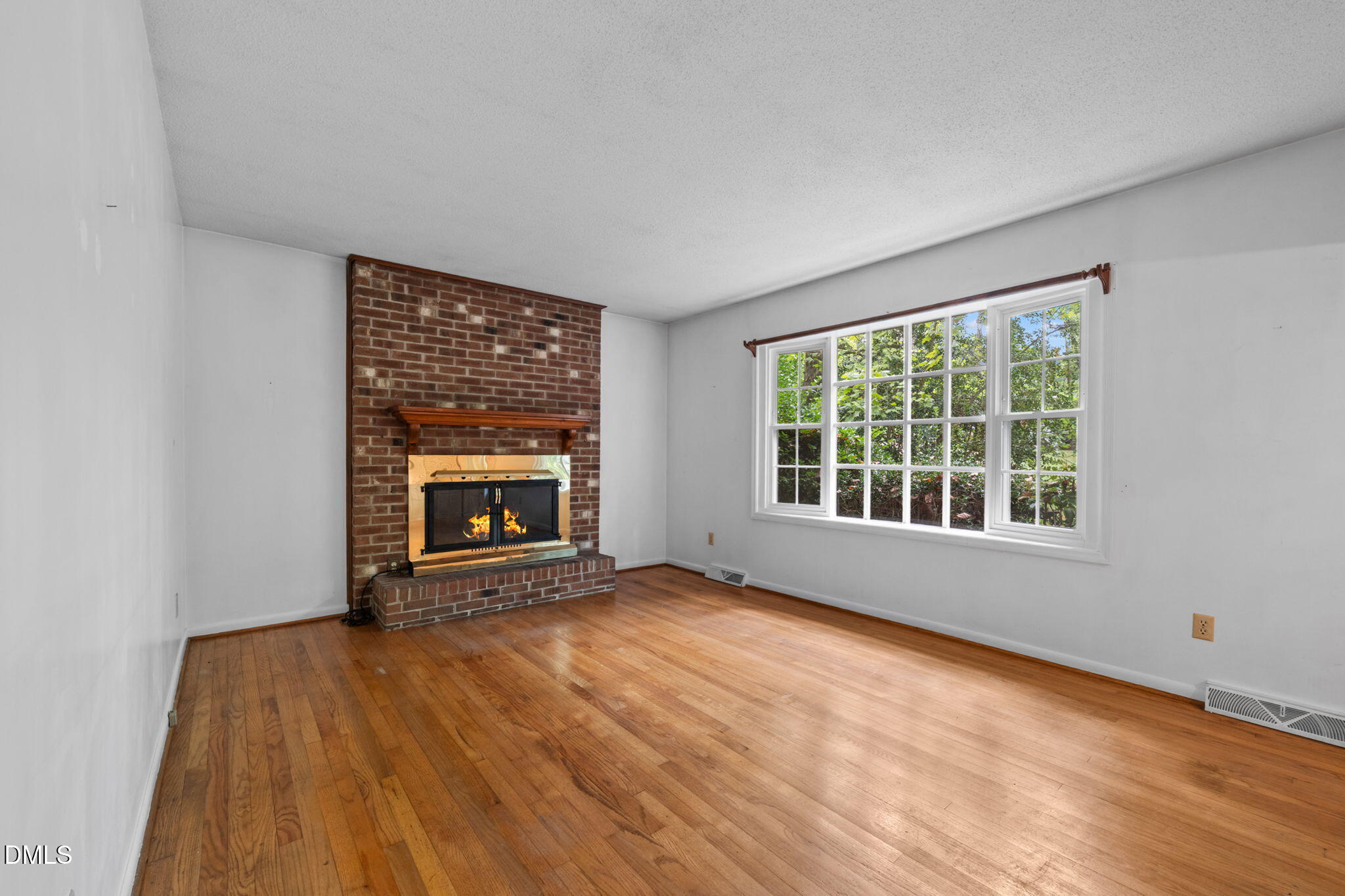 5701 Hayloft Circle Property Photo 6