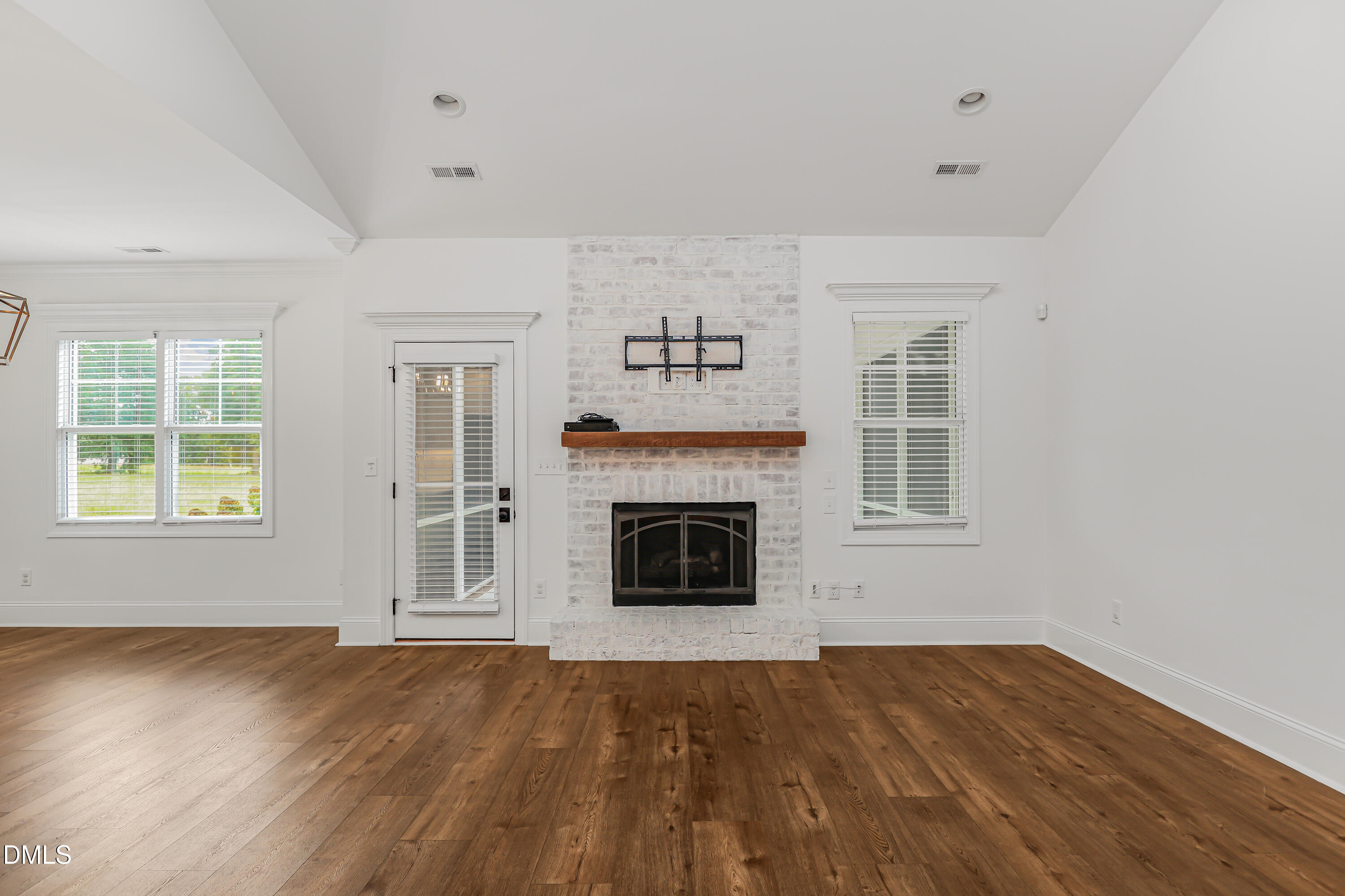 1504 Gregory Circle Property Photo 8
